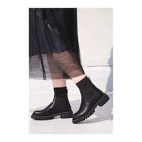 【秋めいてきた今、押さえておきたいシューズ スティーブマデン 人気通販 / STEVE MADDEN 】きらりと輝く、ストーン使いがポイントのサイドゴアショートブーツなど、おすすめ!注目の人気トレンド、レディースファッションの通販アイテム 人気、トレンドファッション・服の通販 founy(ファニー) 【スティーブマデン/STEVE MADDEN】 トレンドファッション・スタイル  Fashion Trends ファッション、ブランド PICK UP! Fashion Brand Pick Up ファッション Fashion レディースファッション WOMEN ベルト Belts ショート Short ストーン Stone 人気 Popularity 再入荷 Restock/Back In Stock/Re Arrival 定番 Standard スタイリッシュ Stylish A/W・秋冬 Aw・Autumn/Winter・Fw・Fall-Winter キルティング Quilting シューズ Shoes フラット Flat 厚底 Platforms 旅行 Travel スニーカー Sneakers |ID:stp329100000004801