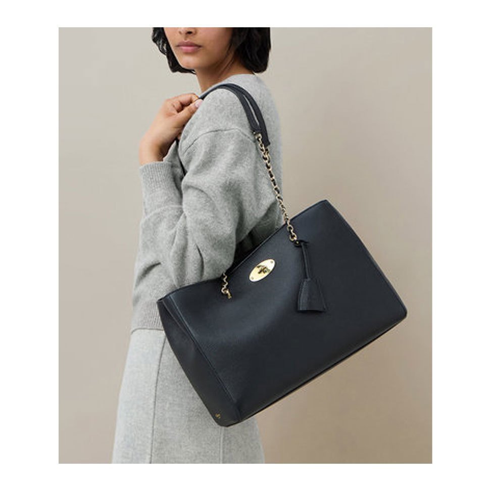 【ビジネスやタウンなど、様々なシーンで活躍するレザーバッグ マルベリー 人気ファッション通販 / Mulberry】デザインと実用性を兼ね備えたトートバッグなど、おすすめ!注目の人気トレンド、レディースファッションの通販アイテム  人気、トレンドファッション・服の通販 founy(ファニー) 【マルベリー/Mulberry】 トレンドファッション・スタイル  Fashion Trends ファッション、ブランド PICK UP! Fashion Brand Pick Up ファッション Fashion レディースファッション WOMEN バッグ Bag 財布 Wallets 2025年 2025 2025春夏・S/S Ss,Spring/Summer,2025 夏 Summer 春 Spring S/S・春夏 Ss・Spring/Summer なめらか Smooth エレガント 上品 Elegant スタイリッシュ Stylish フォルム Form ビジネス 仕事 通勤 Business コンパクト Compact ポケット Pocket 財布 Wallet |ID:stp329100000005479