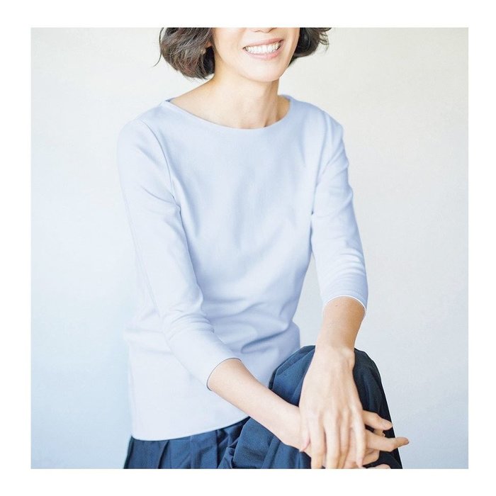 【40代・50代女性におすすめ】毎日のおしゃれに活躍する注目アイテム ドゥクラッセ / DoCLASSE 人気、トレンドファッション・服の通販 founy(ファニー) 【ドゥクラッセ/DoCLASSE】 トレンドファッション・スタイル  Fashion Trends ファッション、ブランド PICK UP! Fashion Brand Pick Up ファッション Fashion レディースファッション WOMEN トップス・カットソー Tops/Tshirt シャツ/ブラウス Shirts/Blouses ロング / Tシャツ T-Shirts カットソー Cut and Sewn セットアップ Setup キャミソール / ノースリーブ No Sleeves Vネック V-Neck カットソー Cut And Sew インナー Inner シンプル Simple ジャケット Jacket スリーブ Sleeve ダブル Double デニム Denim 定番 Standard なめらか Smooth パール Pearl フェミニン Feminine フロント Front ベーシック Basic 半袖 Short Sleeve レース Race おすすめ Recommend エレガント 上品 Elegant ビジネス 仕事 通勤 Business カーディガン Cardigan |ID:stp329100000006155