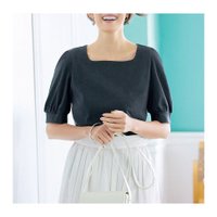 【40代、50代の大人の女性におすすめの母の日ギフト】にぴったりなTシャツ ドゥクラッセ / DoCLASSE 人気、トレンドファッション・服の通販 founy(ファニー) 【ドゥクラッセ/DoCLASSE】 トレンドファッション・スタイル  Fashion Trends ファッション、ブランド PICK UP! Fashion Brand Pick Up ファッション Fashion レディースファッション WOMEN トップス・カットソー Tops/Tshirt シャツ/ブラウス Shirts/Blouses ロング / Tシャツ T-Shirts カットソー Cut and Sewn Vネック V-Neck カシミヤ Cashmere カットソー Cut And Sew カフス Cuffs シフォン Chiffon シンプル Simple スクエア Square スリーブ Sleeve ダブル Double なめらか Smooth フェミニン Feminine フリル Frills フロント Front NEW・新作・新着・新入荷 New Arrivals 夏 Summer インナー Inner コンパクト Compact ジャケット Jacket スタイリッシュ Stylish デニム Denim 定番 Standard バランス Balance |ID:stp329100000006161
