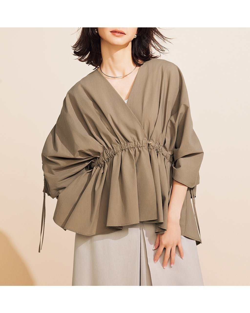 【40代・50代女性のための上品な夏ブラウス】ギャザードルマンブラウス 人気、トレンドファッション・服の通販 founy(ファニー) 【ドゥクラッセ/DoCLASSE】 トレンドファッション・スタイル  Fashion Trends ファッション、ブランド PICK UP! Fashion Brand Pick Up ファッション Fashion レディースファッション WOMEN トップス・カットソー Tops/Tshirt シャツ/ブラウス Shirts/Blouses NEW・新作・新着・新入荷 New Arrivals ギャザー Gather ドレープ Drape ラグジュアリー Luxury 夏 Summer |ID:prp329100004487234