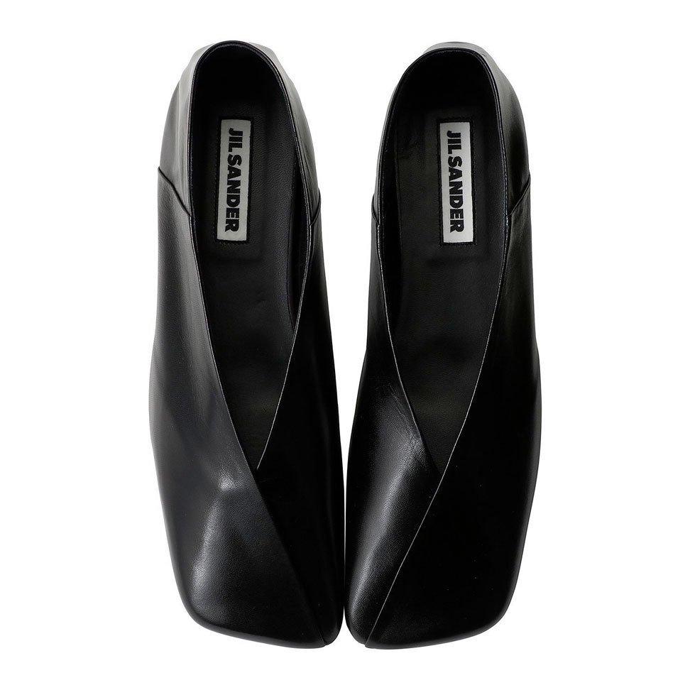 【大人の春夏スタイルを格上げする名品バレリーナ&ストラップサンダル】ジル サンダー(JIL SANDER) 人気、トレンドファッション・服の通販 founy(ファニー) 【ジル サンダー/JIL SANDER】 トレンドファッション・スタイル Fashion Trends ファッション、ブランド PICK UP! Fashion Brand Pick Up ファッション Fashion レディースファッション WOMEN カシュクール Cachecoeur シューズ Shoes シンプル Simple トレンド Trend バレエ Ballet フラット Flat サンダル Sandals ラップ Wrap エレガント 上品 Elegant |ID:stp329100000006201