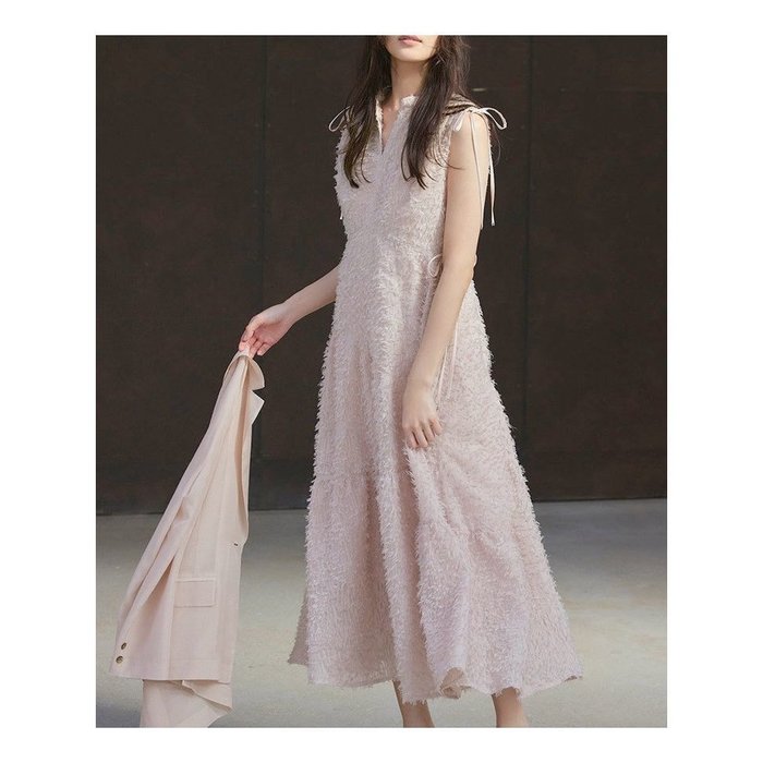 【上質さと華やぎを両立した名品ワンピース&ドレス特集】フレイ アイディー (FRAY I.D) 人気、トレンドファッション・服の通販 founy(ファニー) 【フレイ アイディー/FRAY I.D】 トレンドファッション・スタイル  Fashion Trends ファッション、ブランド PICK UP! Fashion Brand Pick Up ファッション Fashion レディースファッション WOMEN ワンピース Dress ベルト Belts キャミワンピース No Sleeve Dresses ニットワンピース Knit Dresses アシンメトリー Asymmetry インナー Inner エレガント 上品 Elegant 春 Spring カットジャガード Cut Jacquard キャミソール Camisole シアー Sheer スキッパー Skipper スタンド Stand 人気 Popularity メタル Metal リボン Ribbon リュクス Luxe S/S・春夏 Ss・Spring/Summer 夏 Summer ギャザー Gather チェック Check ティアード Tiered ティアードワンピース Tiered Dress トレンド Trend ハイネック High Neck フロント Front |ID:stp329100000006239