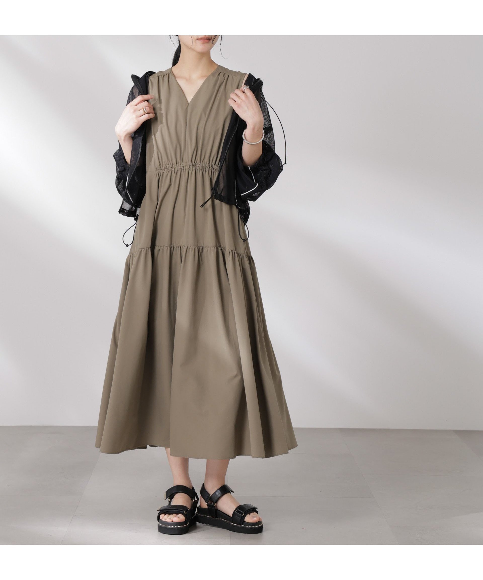 雨の日も晴れの日も美しく決まる 撥水素材MINOTECH(R)ロングワンピース 人気、トレンドファッション・服の通販 founy(ファニー) 【ナノ ユニバース/nano universe】 トレンドファッション・スタイル  Fashion Trends ファッション、ブランド PICK UP! Fashion Brand Pick Up ファッション Fashion レディースファッション WOMEN ワンピース Dress ウォッシャブル Washable 春 Spring ギャザー Gather スポーツ Sports ティアード Tiered 人気 Popularity フィット Fit フロント Front ロング Long 楽ちん Easy S/S・春夏 Ss・Spring/Summer 夏 Summer ビジネス 仕事 通勤 Business 2025年 2025 2025春夏・S/S Ss,Spring/Summer,2025 |ID:prp329100004513822
