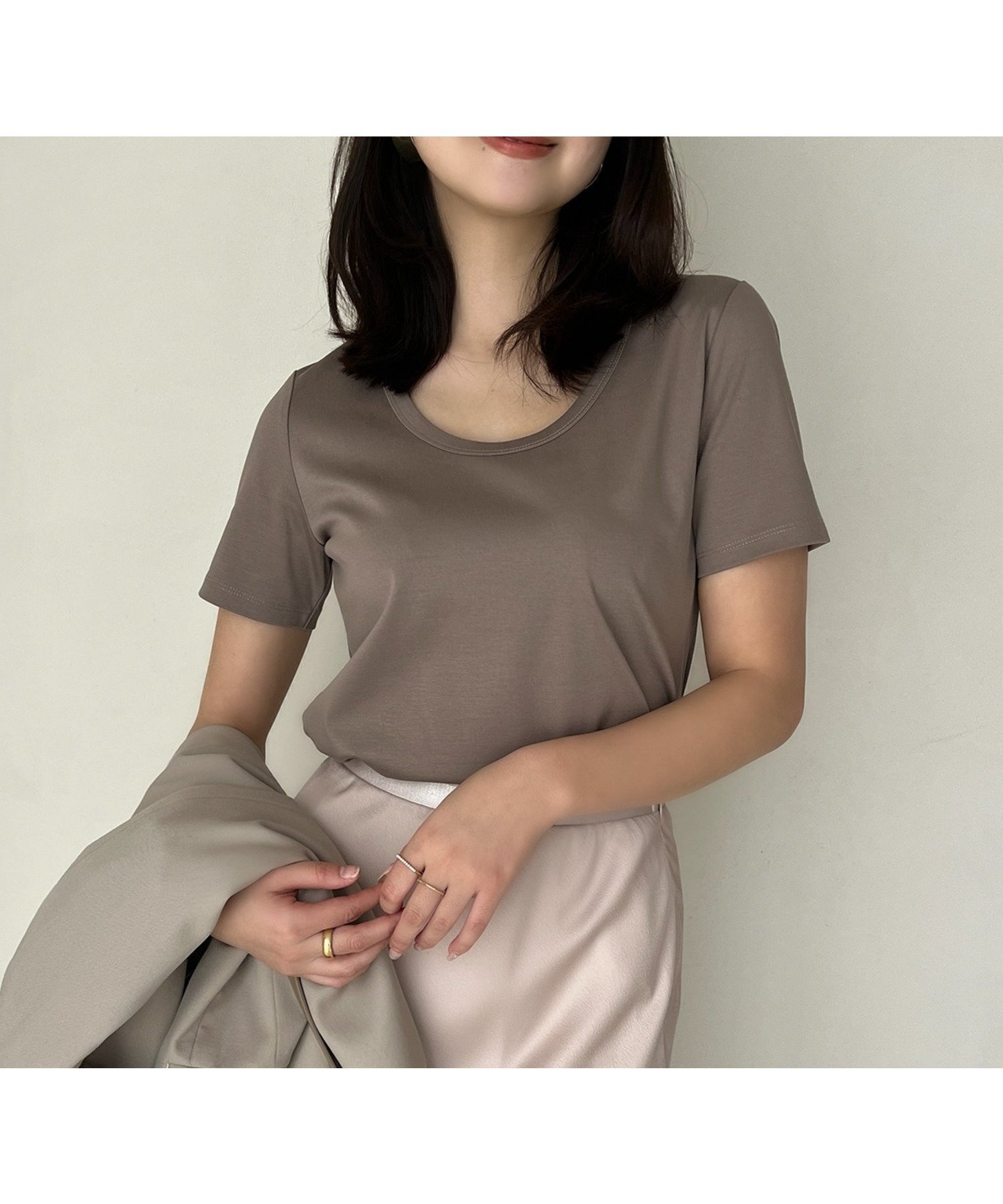 上質素材で差をつける 究極のUネックTシャツ 人気、トレンドファッション・服の通販 founy(ファニー) 【アニュアンス/anuans】 トレンドファッション・スタイル  Fashion Trends ファッション、ブランド PICK UP! Fashion Brand Pick Up ファッション Fashion レディースファッション WOMEN シルク Silk シルケット Mercerization 定番 Standard プレート Plate ベーシック Basic 2024年 2024 2024春夏・S/S Ss,Spring/Summer,2024 エレガント 上品 Elegant |ID:prp329100004538928