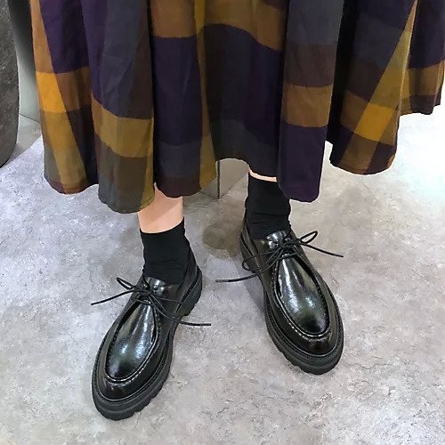 クラシックを今の気分で再構築 モダンなチロリアンシューズ【APOM】 人気、トレンドファッション・服の通販 founy(ファニー) 【エンチャンテッド/enchanted】 トレンドファッション・スタイル  Fashion Trends トレンド、ファッションスタイル Fashion Trends ファッション Fashion レディースファッション WOMEN イタリア Italy インソール Insole クッション Cushion 抗菌 Antibacterial シューズ Shoes スタンダード Standard スニーカー Sneakers パターン Pattern フィット Fit ベーシック Basic ペーパー Paper ライニング Lining リアル Real レース Race 冬 Winter |ID:prp329100004158589