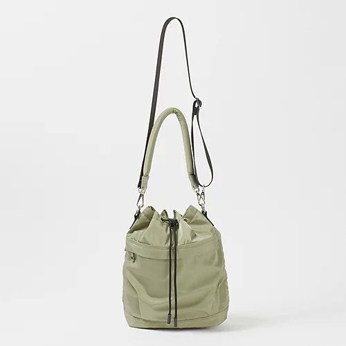 【green label relaxing / UNITED ARROWS/グリーンレーベル リラクシング / ユナイテッドアローズ】撥水×高密度ポリエステルで安心感抜群|大人の抜け感を叶える筒型ショルダーバッグ 人気、トレンドファッション・服の通販 founy(ファニー) 【グリーンレーベル リラクシング / ユナイテッドアローズ/green label relaxing / UNITED ARROWS】 トレンドファッション・スタイル  Fashion Trends トレンド、ファッションスタイル Fashion Trends ファッション Fashion レディースファッション WOMEN バッグ Bag タンブラー Tumbler ポケット Pocket ポーチ Pouch 人気 Popularity 別注 Special Order |ID:prp329100004048838