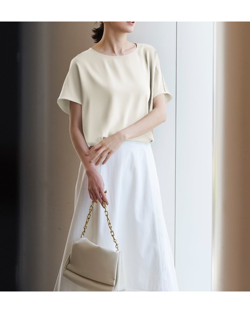 ゆったりなのに華奢見え ジョーゼット×サテン切替ブラウス 人気、トレンドファッション・服の通販 founy(ファニー) 【ドゥクラッセ/DoCLASSE】 トレンドファッション・スタイル  Fashion Trends ファッション、ブランド PICK UP! Fashion Brand Pick Up ファッション Fashion レディースファッション WOMEN トップス・カットソー Tops/Tshirt シャツ/ブラウス Shirts/Blouses ロング / Tシャツ T-Shirts プルオーバー Pullover カットソー Cut and Sewn NEW・新作・新着・新入荷 New Arrivals カットソー Cut And Sew サテン Satin ジョーゼット Georgette フォルム Form エレガント 上品 Elegant |ID:prp329100004571963