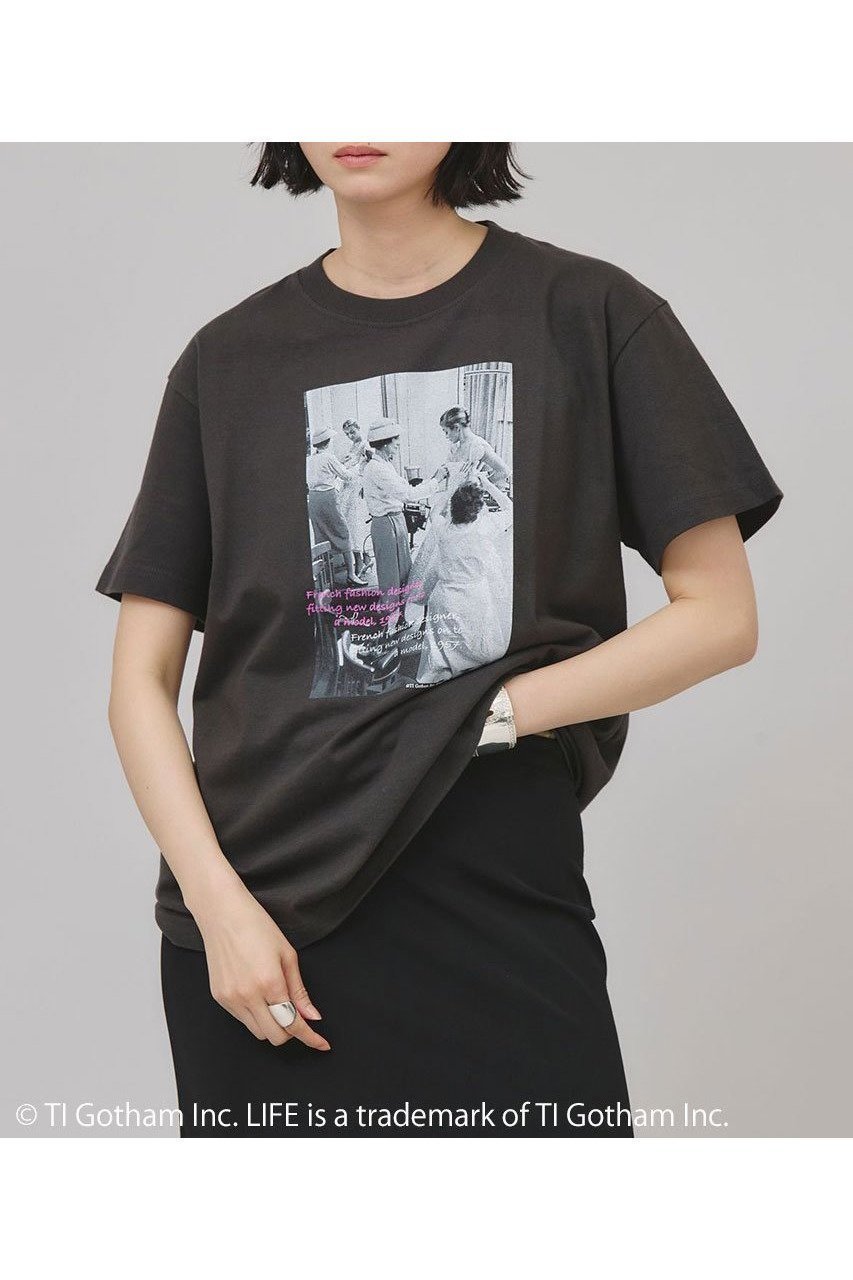 「LIFE PICTURE COLLECTION」別注フォトプリントTシャツ第二弾 人気、トレンドファッション・服の通販 founy(ファニー) 【カレンソロジー/Curensology】 トレンドファッション・スタイル  Fashion Trends ファッション、ブランド PICK UP! Fashion Brand Pick Up ファッション Fashion レディースファッション WOMEN トップス・カットソー Tops/Tshirt シャツ/ブラウス Shirts/Blouses ロング / Tシャツ T-Shirts カットソー Cut and Sewn おすすめ Recommend アクセサリー Accessories インナー Inner カットソー Cut And Sew ショート Short シンプル Simple ジャケット Jacket スペシャル Special スリーブ Sleeve フロント Front プリント Print モノトーン Monotone 別注 Special Order 夏 Summer NEW・新作・新着・新入荷 New Arrivals 春 Spring 洗える Washable |ID:prp329100004570047