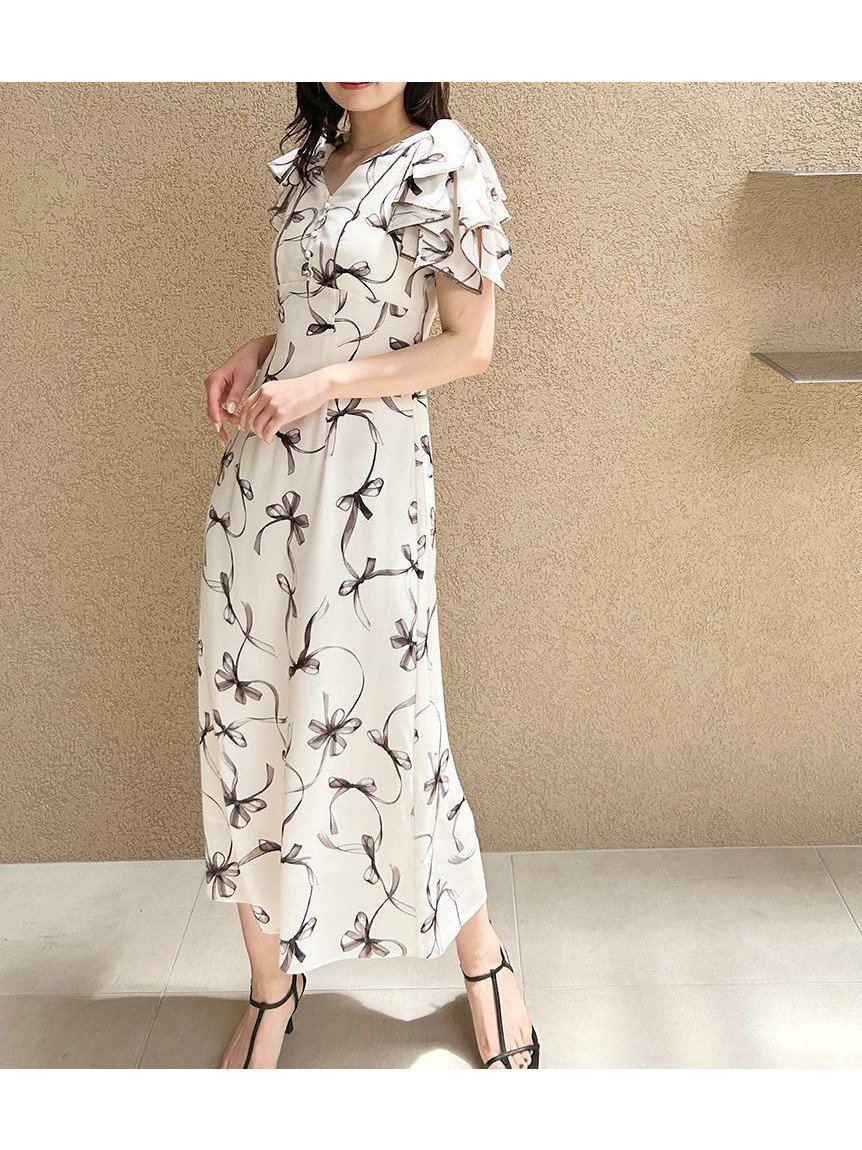 ふんわり袖が華やかに揺れる 大人リボン柄プリントワンピース 人気、トレンドファッション・服の通販 founy(ファニー) 【スナイデル/SNIDEL】 トレンドファッション・スタイル  Fashion Trends ファッション、ブランド PICK UP! Fashion Brand Pick Up ファッション Fashion レディースファッション WOMEN ワンピース Dress ウェーブ Wave エレガント 上品 Elegant 今季 This Season ストレート Straight 定番 Standard 人気 Popularity プリント Print モチーフ Motif リボン Ribbon レース Race おすすめ Recommend |ID:prp329100004516732