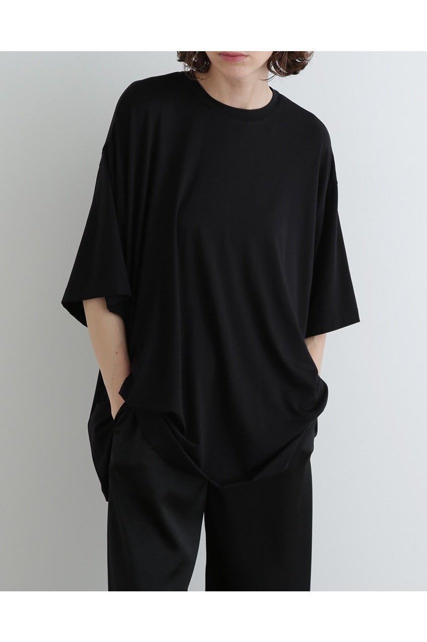 フェミニンさ香る 後ろ編みディテールのオーバーサイズTシャツ 人気、トレンドファッション・服の通販 founy(ファニー) 【ル フィル/LE PHIL】 トレンドファッション・スタイル  Fashion Trends ファッション、ブランド PICK UP! Fashion Brand Pick Up ファッション Fashion レディースファッション WOMEN トップス・カットソー Tops/Tshirt シャツ/ブラウス Shirts/Blouses ロング / Tシャツ T-Shirts カットソー Cut and Sewn ショート Short ジャージ Jersey スタンダード Standard スリーブ Sleeve フェミニン Feminine メンズ Mens エレガント 上品 Elegant NEW・新作・新着・新入荷 New Arrivals |ID:prp329100004571690
