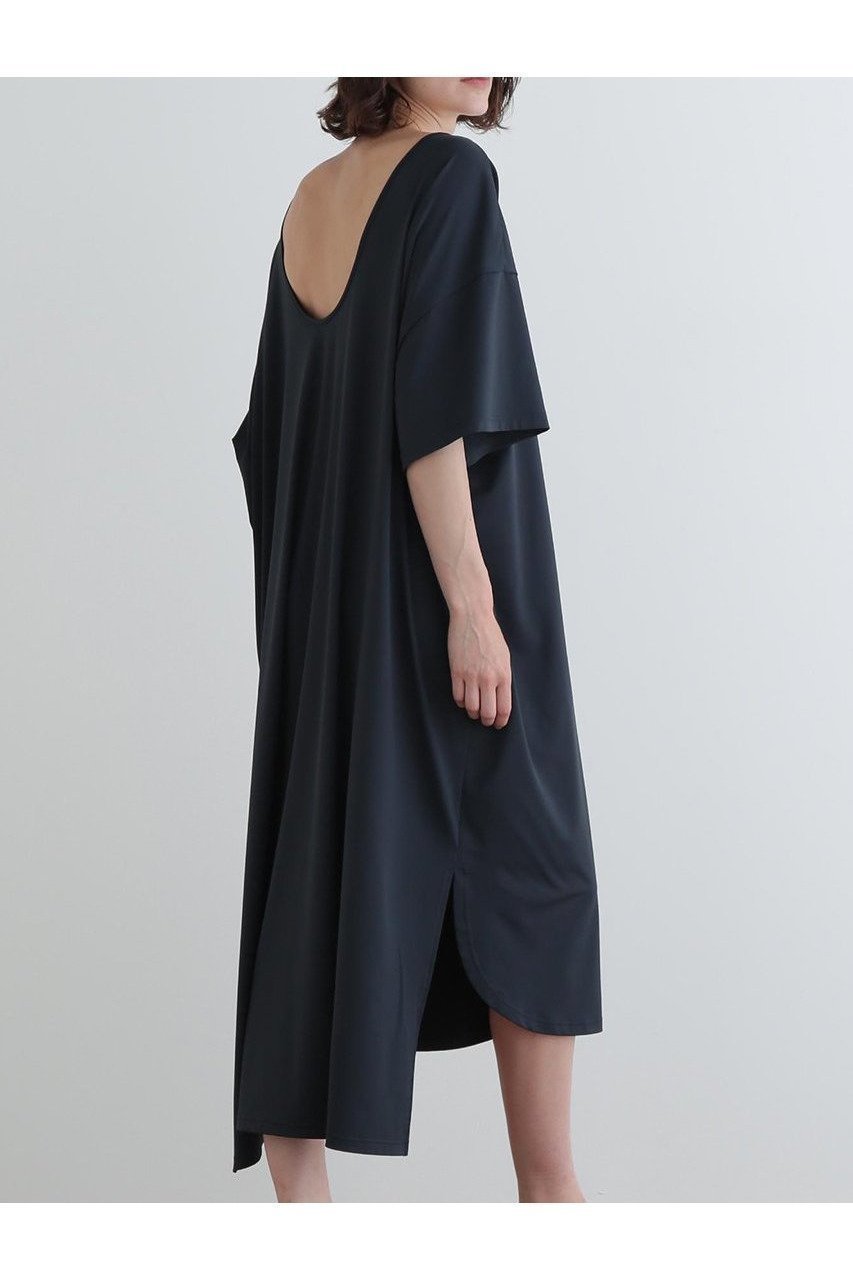 背中で魅せる夏の主役 バックオープンジャージドレス 人気、トレンドファッション・服の通販 founy(ファニー) 【ル フィル/LE PHIL】 トレンドファッション・スタイル  Fashion Trends ファッション、ブランド PICK UP! Fashion Brand Pick Up ファッション Fashion レディースファッション WOMEN ワンピース Dress ドレス Party Dresses チュニック Tunic おすすめ Recommend ジャージ Jersey ジャージー Jersey スタンダード Standard スリット Slit チュニック Tunic ドレス Dress バランス Balance 旅行 Travel 水着 Swimsuit |ID:prp329100004571691