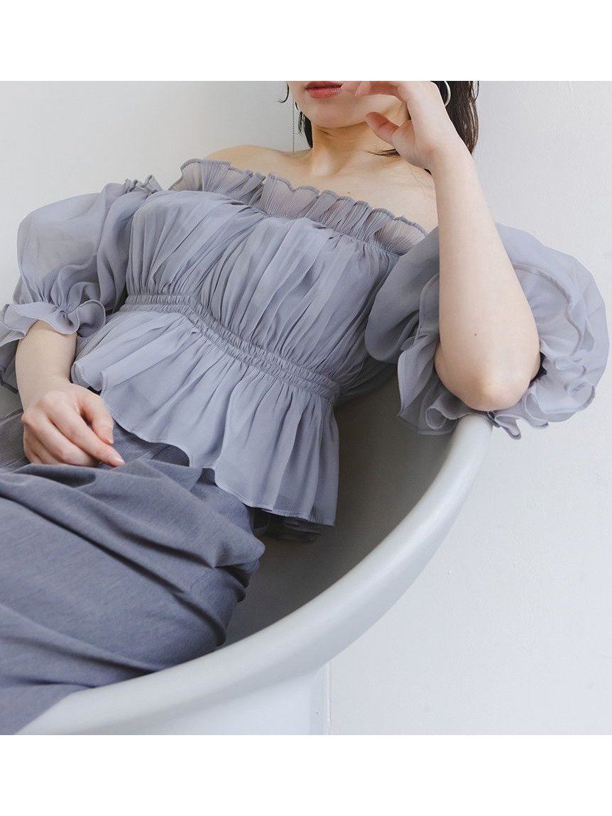 春色シフォンが映える、華やかギャザーオフショルブラウスで女性らしさを格上げ 人気、トレンドファッション・服の通販 founy(ファニー) 【スナイデル/SNIDEL】 トレンドファッション・スタイル  Fashion Trends ファッション、ブランド PICK UP! Fashion Brand Pick Up ファッション Fashion レディースファッション WOMEN トップス・カットソー Tops/Tshirt シャツ/ブラウス Shirts/Blouses エレガント 上品 Elegant オフショル Off Shoulder シフォン Chiffon シャーリング Shirring デコルテ Decolletage トレンド Trend バランス Balance フィット Fit フラワー Flower フリル Frills フレア Flare プリント Print プリーツ Pleats 春 Spring 無地 Plain Color |ID:prp329100004410032