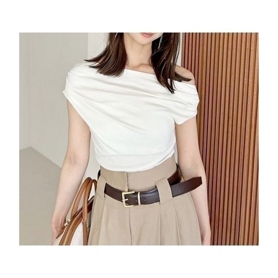 【大人フェミニンな最旬トップスコーデ】SNIDEL(スナイデル) 人気、トレンドファッション・服の通販 founy(ファニー) 【スナイデル/SNIDEL】 トレンドファッション・スタイル Fashion Trends ファッション、ブランド PICK UP! Fashion Brand Pick Up ファッション Fashion レディースファッション WOMEN トップス・カットソー Tops/Tshirt プルオーバー Pullover シャツ/ブラウス Shirts/Blouses アシンメトリー Asymmetry ウェーブ Wave エレガント 上品 Elegant カットソー Cut And Sew ギャザー Gather シンプル Simple ストレート Straight ドレープ Drape 夏 Summer 春 Spring S/S・春夏 Ss・Spring/Summer カラフル Colorful スリット Slit ドット Dot フェミニン Feminine フラワー Flower プリント Print おすすめ Recommend オフショル Off Shoulder シフォン Chiffon シャーリング Shirring デコルテ Decolletage トレンド Trend |ID:stp329100000006366