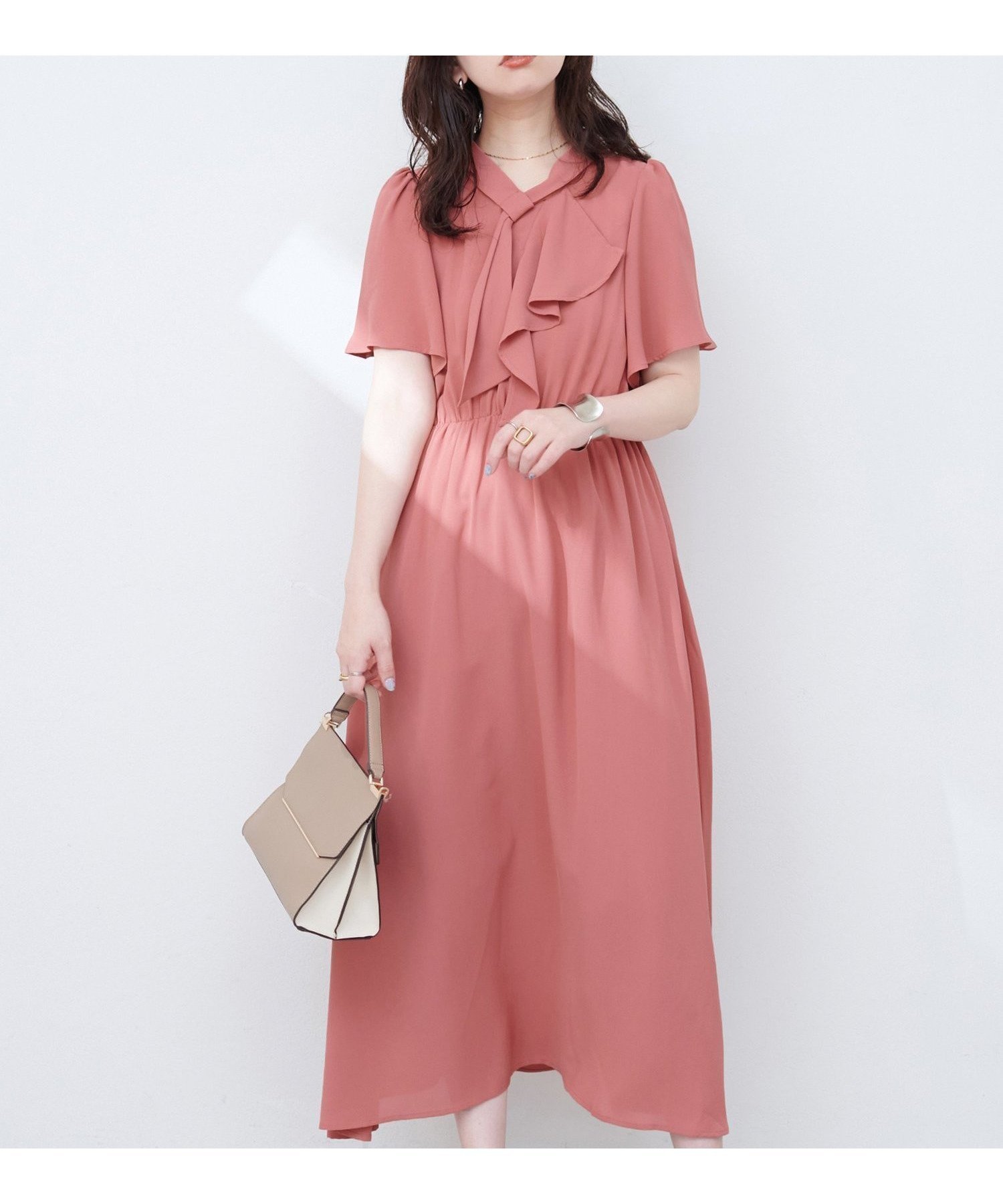 【natural couture/ナチュラルクチュール】優雅に揺れるフリルが魅力、ボウタイ付きアシメラッフルワンピース 人気、トレンドファッション・服の通販 founy(ファニー) 【ナチュラルクチュール/natural couture】 トレンドファッション・スタイル  Fashion Trends トレンド、ファッションスタイル Fashion Trends ファッション Fashion レディースファッション WOMEN ワンピース Dress 2025年 2025 2025春夏・S/S Ss,Spring/Summer,2025 エアリー Airy カーディガン Cardigan ジャケット Jacket フリル Frills ポケット Pocket リラックス Relax エレガント 上品 Elegant |ID:prp329100004518925
