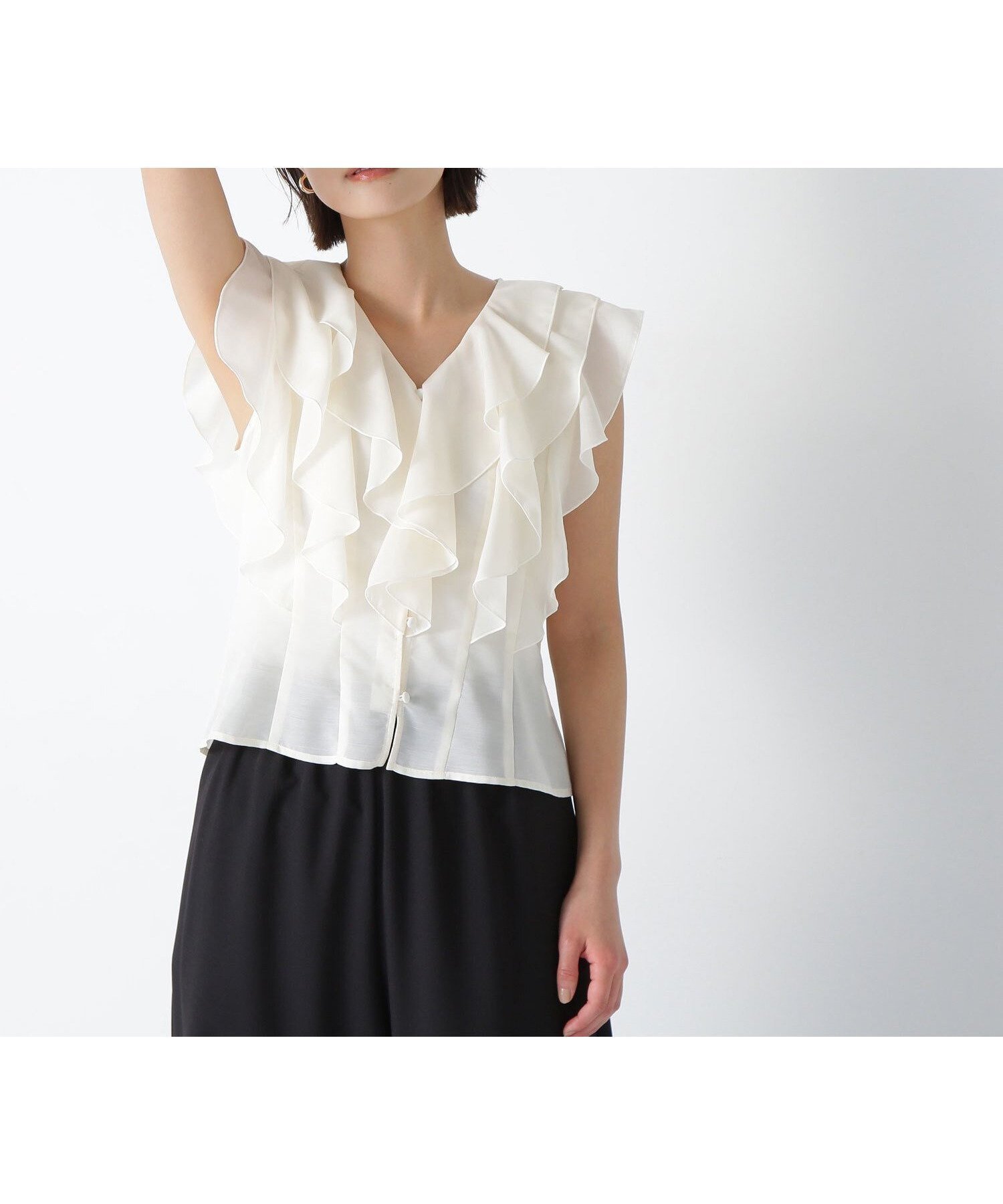 【NATURAL BEAUTY BASIC/ナチュラル ビューティー ベーシック】たっぷりラッフルで華やぐ、メリハリシルエットのシアーブラウス 人気、トレンドファッション・服の通販 founy(ファニー) 【ナチュラル ビューティー ベーシック/NATURAL BEAUTY BASIC】 トレンドファッション・スタイル  Fashion Trends トレンド、ファッションスタイル Fashion Trends ファッション Fashion レディースファッション WOMEN トップス・カットソー Tops/Tshirt シャツ/ブラウス Shirts/Blouses シアー Sheer シェイプ Shape スリーブ Sleeve フリル Frills フレンチ French |ID:prp329100004528598