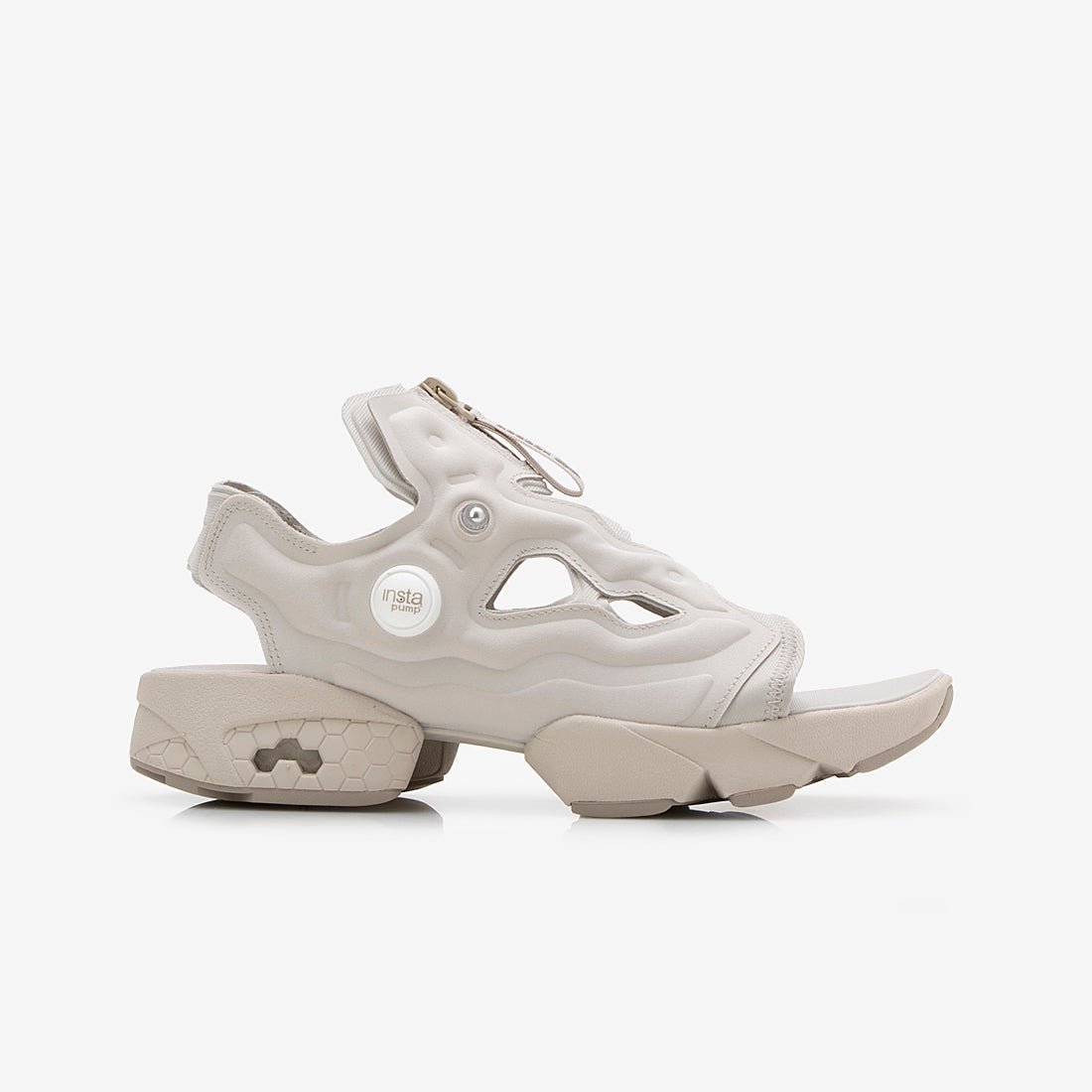 【Reebok/リーボック】未来的デザインと快適性を両立 Reebokのポンプテクノロジー搭載サンダル 人気、トレンドファッション・服の通販 founy(ファニー) 【リーボック/Reebok】 トレンドファッション・スタイル  Fashion Trends トレンド、ファッションスタイル Fashion Trends ファッション Fashion レディースファッション WOMEN サンダル Sandals シューズ Shoes ジップ Zip フィット Fit フォーム Form ボトム Bottom 軽量 Lightweight |ID:prp329100004533390