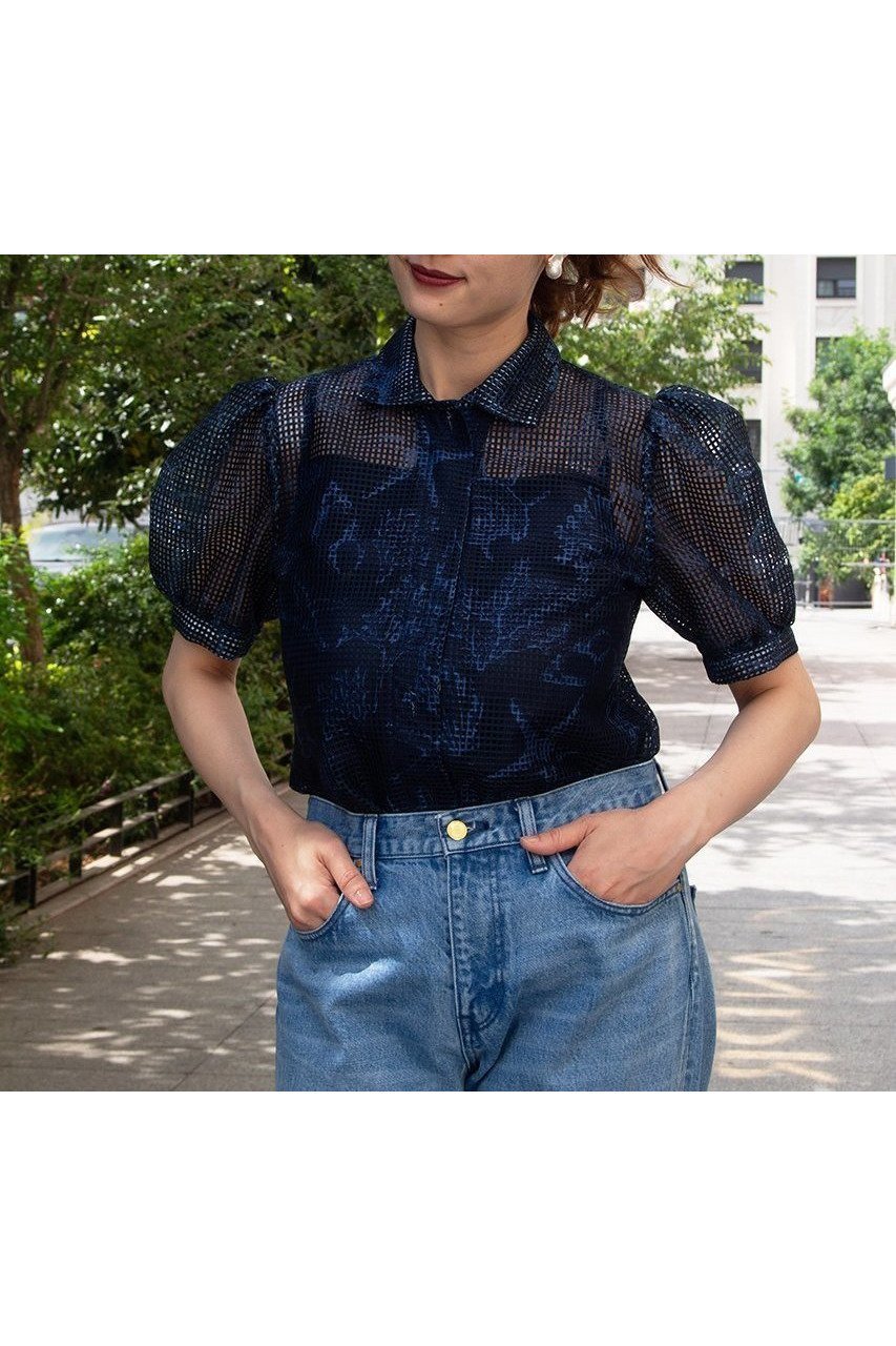 海の幻想をまとう 主役級の存在感を放つパフスリーブブラウス 人気、トレンドファッション・服の通販 founy(ファニー) 【アロー/aLORS】 トレンドファッション・スタイル  Fashion Trends ファッション、ブランド PICK UP! Spotlight on Fashion Brands ファッション Fashion レディースファッション Ladies' Fashion Online トップス・カットソー Tops/Tshirt シャツ/ブラウス Shirts/Blouses インナー Inner エアリー Airy キャミソール Camisole ショート Short シンプル Simple スリーブ Sleeve セットアップ Set Up デニム Denim フェミニン Feminine プリント Print モチーフ Motif おすすめ Recommend NEW・新作・新着・新入荷 New Arrivals |ID:prp329100004588490