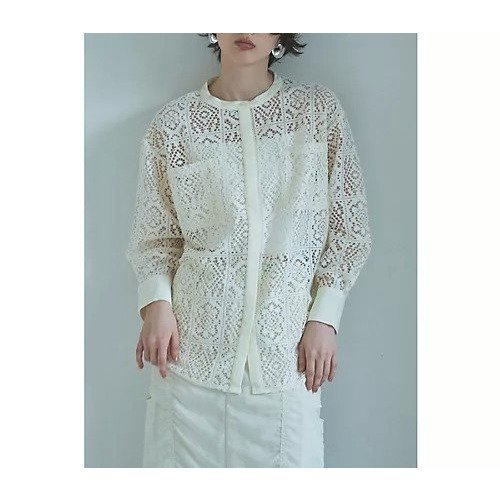 【marjour/マージュール】繊細なレースが上品に映える、涼やかノーカラーレースシャツ 人気、トレンドファッション・服の通販 founy(ファニー) 【マージュール/marjour】 トレンドファッション・スタイル  Fashion Trends ファッション、ブランド PICK UP! Spotlight on Fashion Brands ファッション Fashion レディースファッション Ladies' Fashion Online トップス・カットソー Tops/Tshirt シャツ/ブラウス Shirts/Blouses インナー Inner カフス Cuffs ストレッチ Stretch パターン Pattern ポケット Pocket 羽織 Haori モダン Modern レース Race 夏 Summer |ID:prp329100004590591