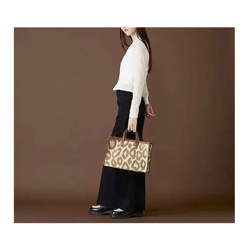 【機能美とデザイン性が光る 人気バッグシリーズ】〈BREAD M/KIKI SLD/HAPPY KEY〉A VACATION(ア ヴァケーション) 人気、トレンドファッション・服の通販 founy(ファニー) 【ア ヴァケーション/A VACATION】 トレンドファッション・スタイル Fashion Trends ファッション、ブランド PICK UP! Spotlight on Fashion Brands ファッション Fashion レディースファッション Ladies' Fashion Online ジャカード Jacquard ポーチ Pouch ショルダー Shoulder フォルム Form 今季 This Season タンブラー Tumbler 財布 Wallet |ID:stp329100000006424