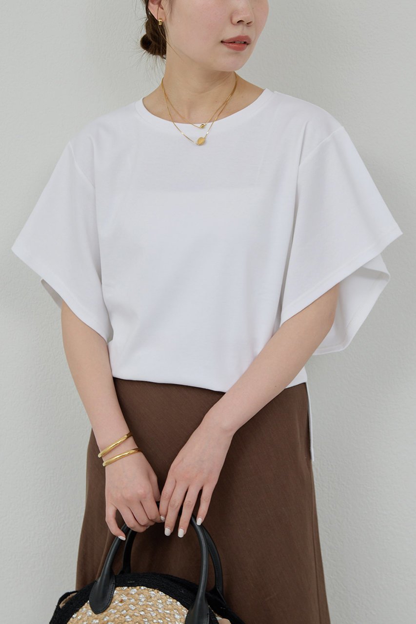 【GALLARDAGALANTE/ガリャルダガランテ】フリル風ワイドスリーブで華やかさをプラスする大人のデザインTシャツ 人気、トレンドファッション・服の通販 founy(ファニー) 【ガリャルダガランテ/GALLARDAGALANTE】 トレンドファッション・スタイル  Fashion Trends ファッション、ブランド PICK UP! Spotlight on Fashion Brands ファッション Fashion レディースファッション Ladies' Fashion Online トップス・カットソー Tops/Tshirt シャツ/ブラウス Shirts/Blouses ロング / Tシャツ T-Shirts カットソー Cut and Sewn ショート Short シンプル Simple スリーブ Sleeve フリル Frills ワイド Wide NEW・新作・新着・新入荷 New Arrivals |ID:prp329100004594182
