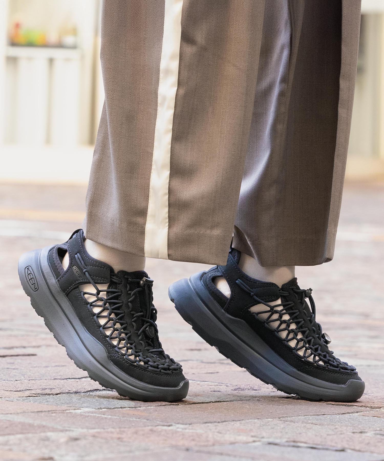 【KEEN/キーン】新次元の推進力を実現する「Open Air Sneaker」KEEN.CURVE搭載モデル 人気、トレンドファッション・服の通販 founy(ファニー) 【キーン/KEEN】 トレンドファッション・スタイル  Fashion Trends ファッション、ブランド PICK UP! Spotlight on Fashion Brands ファッション Fashion レディースファッション Ladies' Fashion Online アウトドア Outdoor クッション Cushion 軽量 Lightweight サンダル Sandals スニーカー Sneakers スリッポン Slip-Ons フィット Fit プレート Plate ラウンド Round 旅行 Travel |ID:prp329100004557314