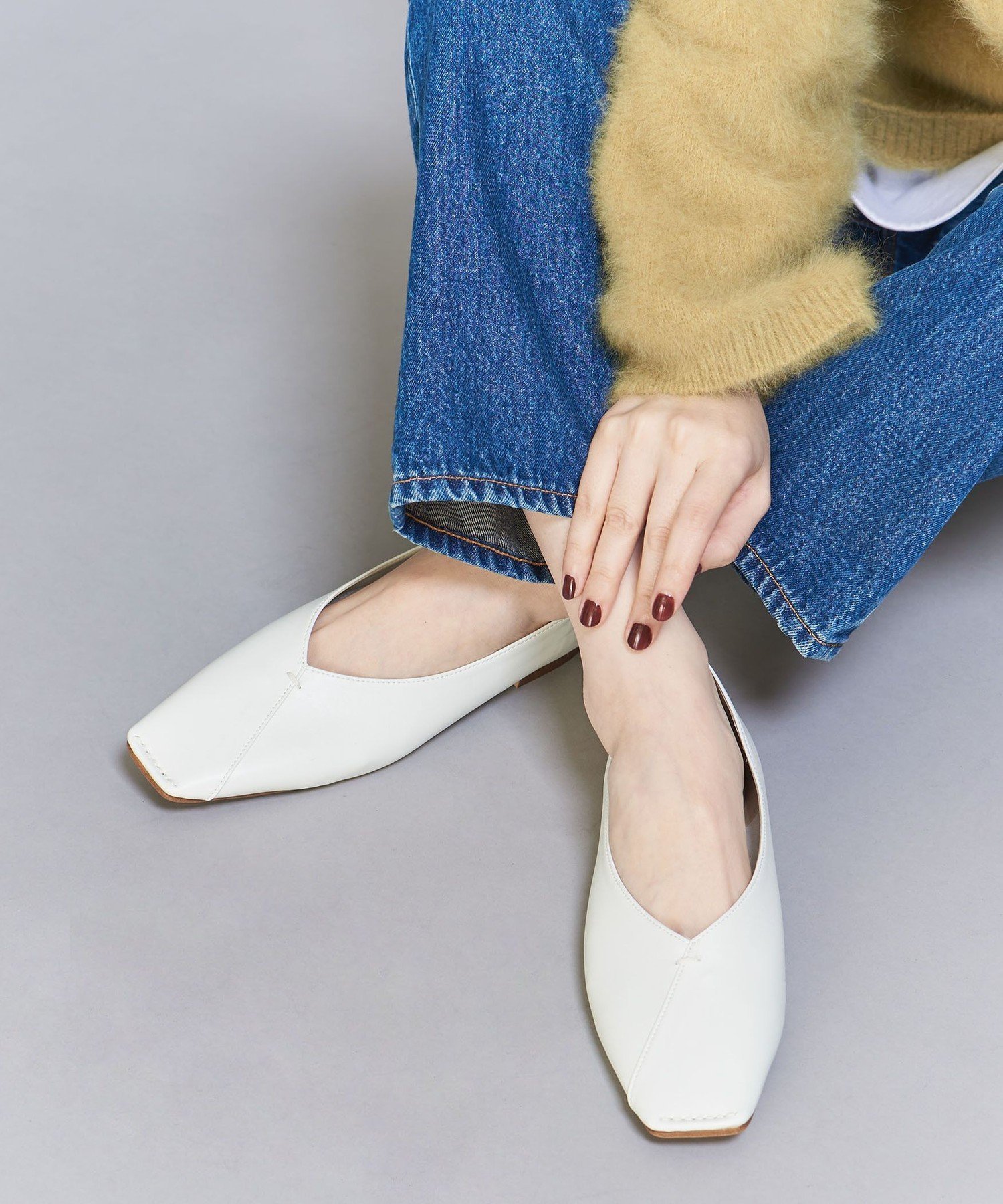 【BEAUTY&YOUTH / UNITED ARROWS/ビューティ&ユース ユナイテッドアローズ】華奢見えVカットで魅せる、上品フラットシューズがリニューアル登場 人気、トレンドファッション・服の通販 founy(ファニー) 【ビューティ&ユース ユナイテッドアローズ/BEAUTY&YOUTH / UNITED ARROWS】 トレンドファッション・スタイル  Fashion Trends ファッション、ブランド PICK UP! Spotlight on Fashion Brands ファッション Fashion レディースファッション Ladies' Fashion Online シューズ Shoes シルバー Silver シンプル Simple トレンド Trend ビジネス 仕事 通勤 Business フラット Flat エレガント 上品 Elegant 旅行 Travel |ID:prp329100004559613