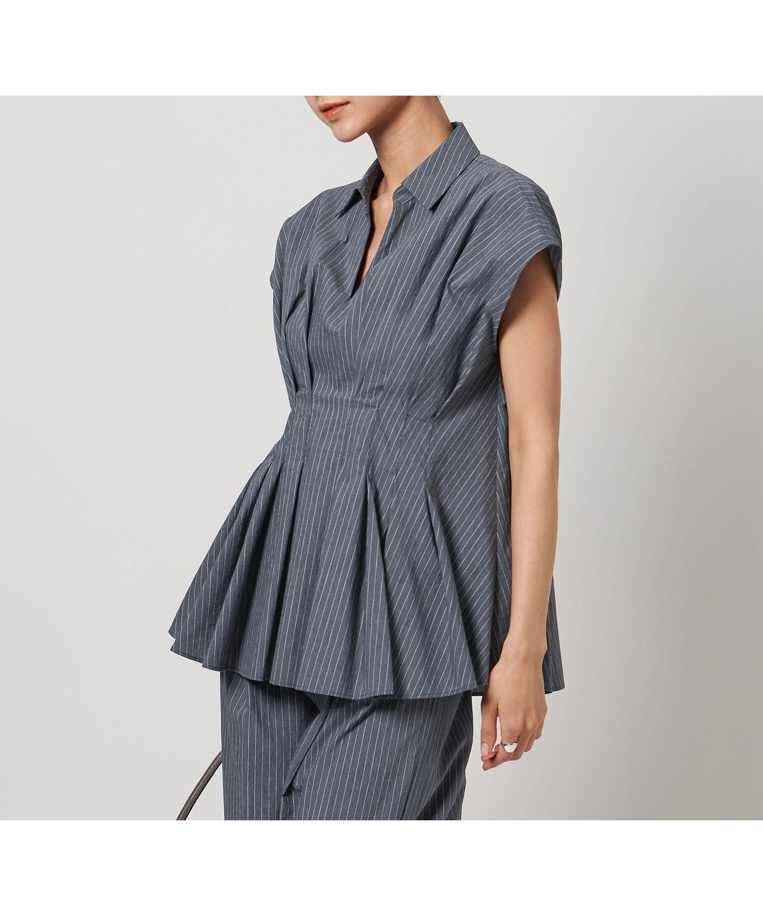 【UNITED ARROWS/ユナイテッドアローズ】シャープさとフェミニンさを兼ね備えた、美シルエットのスキッパーシャツブラウス 人気、トレンドファッション・服の通販 founy(ファニー) 【ユナイテッドアローズ/UNITED ARROWS】 トレンドファッション・スタイル  Fashion Trends ファッション、ブランド PICK UP! Spotlight on Fashion Brands ファッション Fashion レディースファッション Ladies' Fashion Online トップス・カットソー Tops/Tshirt シャツ/ブラウス Shirts/Blouses おすすめ Recommend シャーリング Shirring スキッパー Skipper ストライプ Stripe スリーブ Sleeve セットアップ Set Up タイトスカート Tight Skirt フレンチ French |ID:prp329100004572315