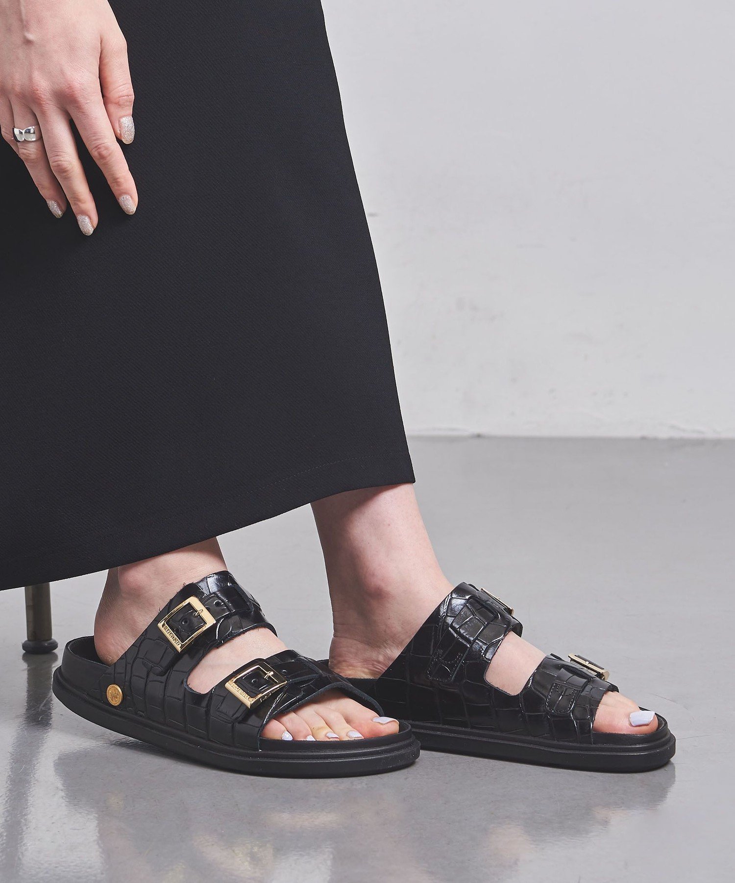【ユナイテッドアローズ / UNITED ARROWS】モード感漂う別注デザイン STBARTHS オールブラックサンダル 人気、トレンドファッション・服の通販 founy(ファニー) 【ユナイテッドアローズ/UNITED ARROWS】 トレンドファッション・スタイル  Trendy Fashion & Style ファッション、ブランド PICK UP! Must-Have Online Fashion Brands ファッション Fashion レディースファッション Fashion for Women クロコ Crocodile, Croc Embossed サンダル Sandals, Summer Shoes シューズ Shoes, Footwear スクエア Square, Square Shape スタイリッシュ Stylish, Fashionable ドレス Dress, One-Piece 別注 Limited Edition, Custom Order メンズ Men's, Menswear おすすめ Recommended / Our Picks エレガント 上品 Elegant |ID:prp329100004550001