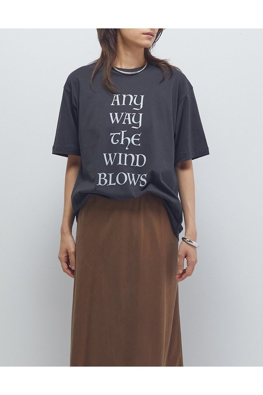 【1er Arrondissement/プルミエ アロンディスモン】前向きな風を感じる メッセージプリントTシャツ「Anyway the Wind Blows」 人気、トレンドファッション・服の通販 founy(ファニー) 【プルミエ アロンディスモン/1er Arrondissement】 トレンドファッション・スタイル  Trendy Fashion & Style ファッション、ブランド PICK UP! Must-Have Online Fashion Brands ファッション Fashion レディースファッション Fashion for Women トップス・カットソー Cut & Sew Tops シャツ・ブラウス・オフィスカジュアル Elegant Blouses & Button-Ups ロングTシャツ・Tシャツ Longline T-Shirts & Tees カットソー・ベーシックTシャツ Cut-and-Sewn Tops / Stretch Tees & Basics ショート Short, Short Length スリーブ Sleeve, Long Sleeve / Short Sleeve プリント Print, Printed Pattern 新作・新入荷 New Arrivals / New In |ID:prp329100004602738