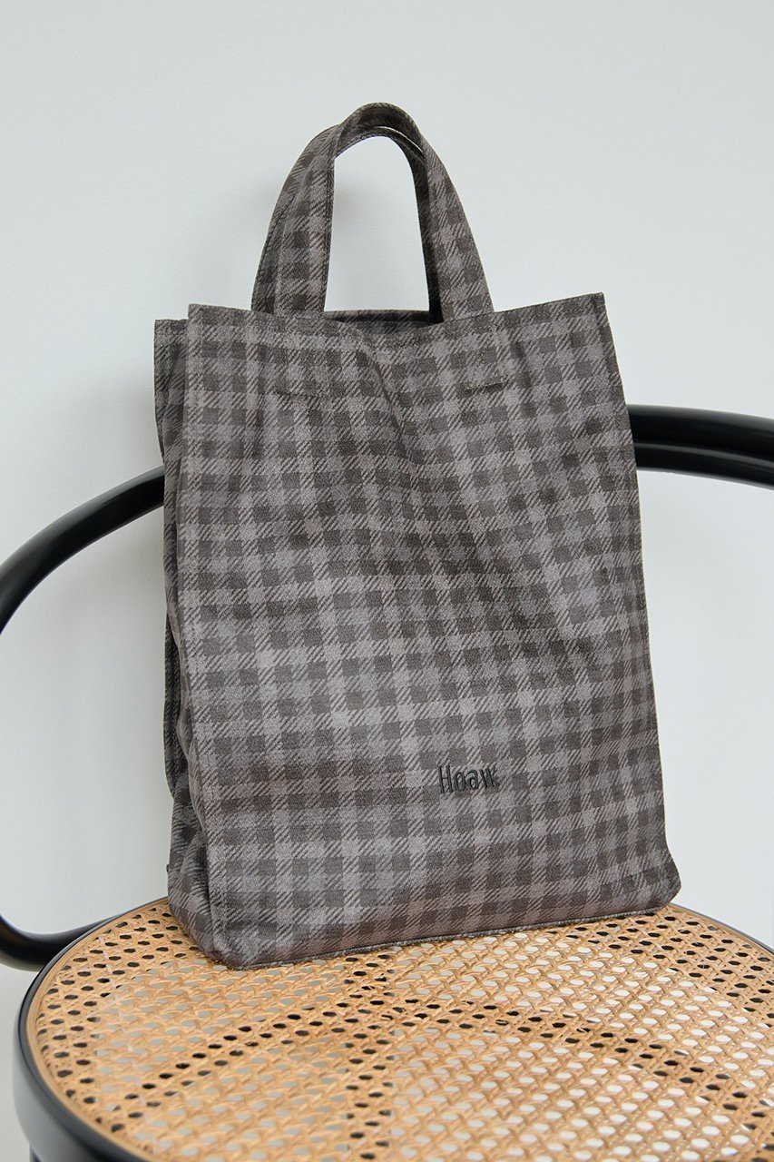 【Whim Gazette/ウィムガゼット】クラシカル×遊び心　「Hoaw.」×「Sampo」コラボのガンクラブチェックトート 人気、トレンドファッション・服の通販 founy(ファニー) 【ウィムガゼット/Whim Gazette】 トレンドファッション・スタイル  Trendy Fashion & Style ファッション、ブランド PICK UP! Must-Have Online Fashion Brands ファッション Fashion レディースファッション Fashion for Women バッグ Bags アクセサリー Fashion Accessories クラシカル Classical, Vintage-Inspired クラシック Classic, Timeless Style コラボ Collaboration, Collab 巾着 Drawstring Bag, Kinchaku 軽量 Lightweight, Ultra Light シューズ Shoes, Footwear チェック Check, Plaid, Tartan トレンド Trend, Trending Now プリント Print, Printed Pattern ポケット Pocket, Pocket Detail モチーフ Motif, Design Theme おすすめ Recommended / Our Picks 新作・新入荷 New Arrivals / New In |ID:prp329100004602752