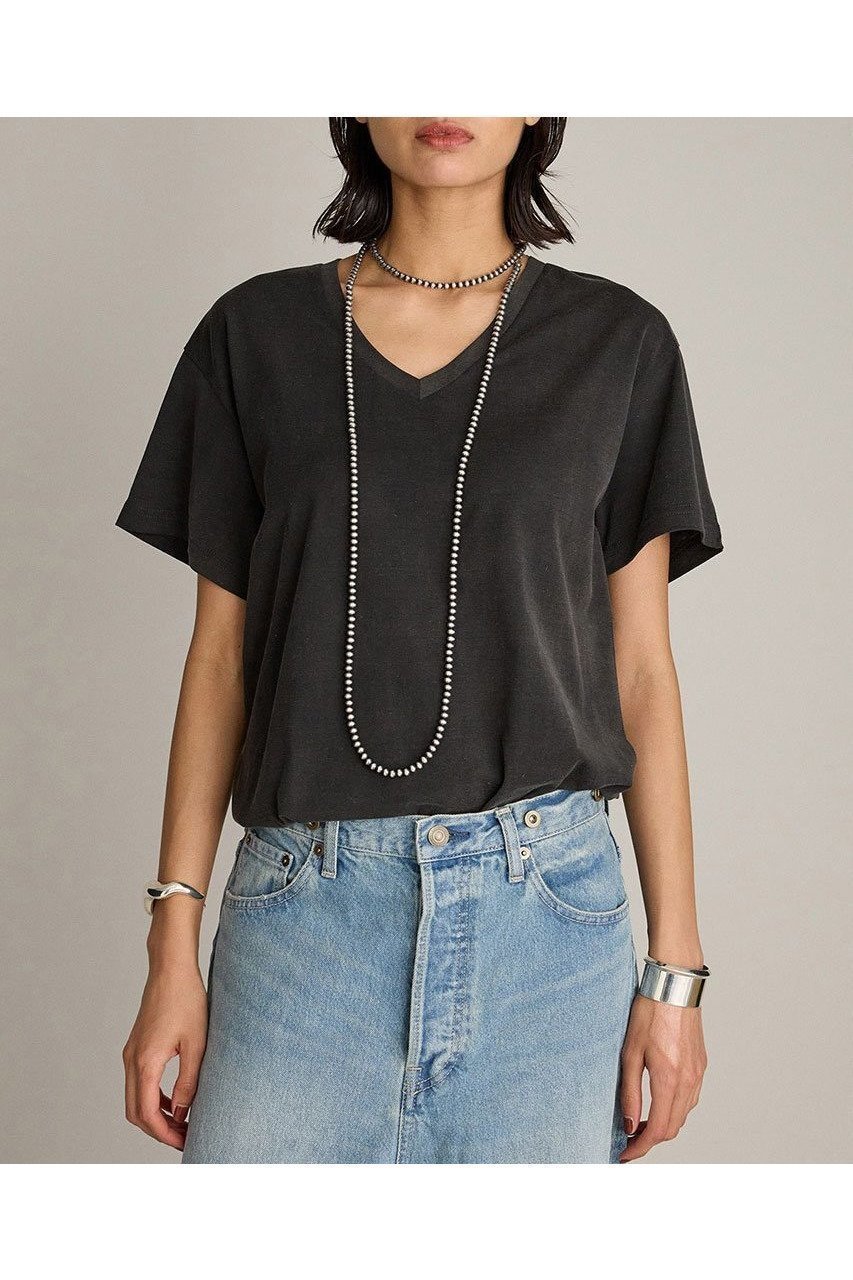 【BRILL/ブリル】ヴィンテージ感と美シルエットが魅力 スーピマコットンVネックTシャツ 人気、トレンドファッション・服の通販 founy(ファニー) 【ブリル/BRILL】 トレンドファッション・スタイル  Trendy Fashion & Style トレンド・ファッションスタイル Fashion Trends & Styles ファッション Fashion レディースファッション Fashion for Women トップス・カットソー Cut & Sew Tops シャツ・ブラウス・オフィスカジュアル Elegant Blouses & Button-Ups ロングTシャツ・Tシャツ Longline T-Shirts & Tees カットソー・ベーシックTシャツ Cut-and-Sewn Tops / Stretch Tees & Basics Vネックトップス V-Neck Tops / V-Cut Neckline Shirts ショート Short, Short Length シンプル Simple, Minimal スリーブ Sleeve, Long Sleeve / Short Sleeve ワーク Workwear, Utility Style ヴィンテージ Vintage Style 新作・新入荷 New Arrivals / New In |ID:prp329100004570117