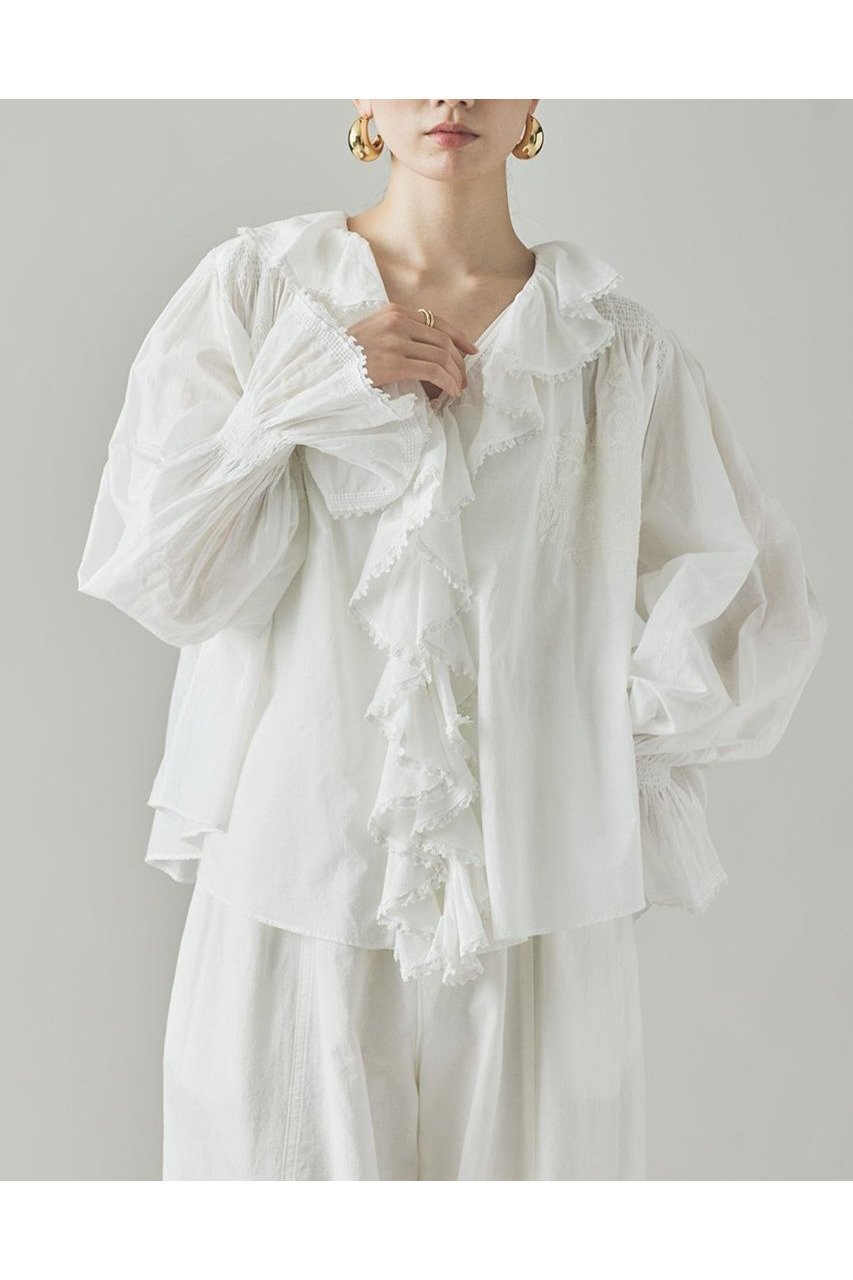 【Curensology/カレンソロジー】ぜいたくなディテールが魅力、華やぎフリルブラウス 人気、トレンドファッション・服の通販 founy(ファニー) 【カレンソロジー/Curensology】 トレンドファッション・スタイル  Trendy Fashion & Style トレンド・ファッションスタイル Fashion Trends & Styles ファッション Fashion レディースファッション Fashion for Women トップス・カットソー Cut & Sew Tops シャツ・ブラウス・オフィスカジュアル Elegant Blouses & Button-Ups アンティーク Antique-Inspired ギャザー Gathered, Ruffled シャーリング Shirring, Ruched スリーブ Sleeve, Long Sleeve / Short Sleeve ハンド Hand, Handmade フェミニン Feminine, Girly フリル Frill, Ruffle フロント Front, Front Design レース Lace, Lace Fabric ロング Long, Long-Length 新作・新入荷 New Arrivals / New In |ID:prp329100004606081