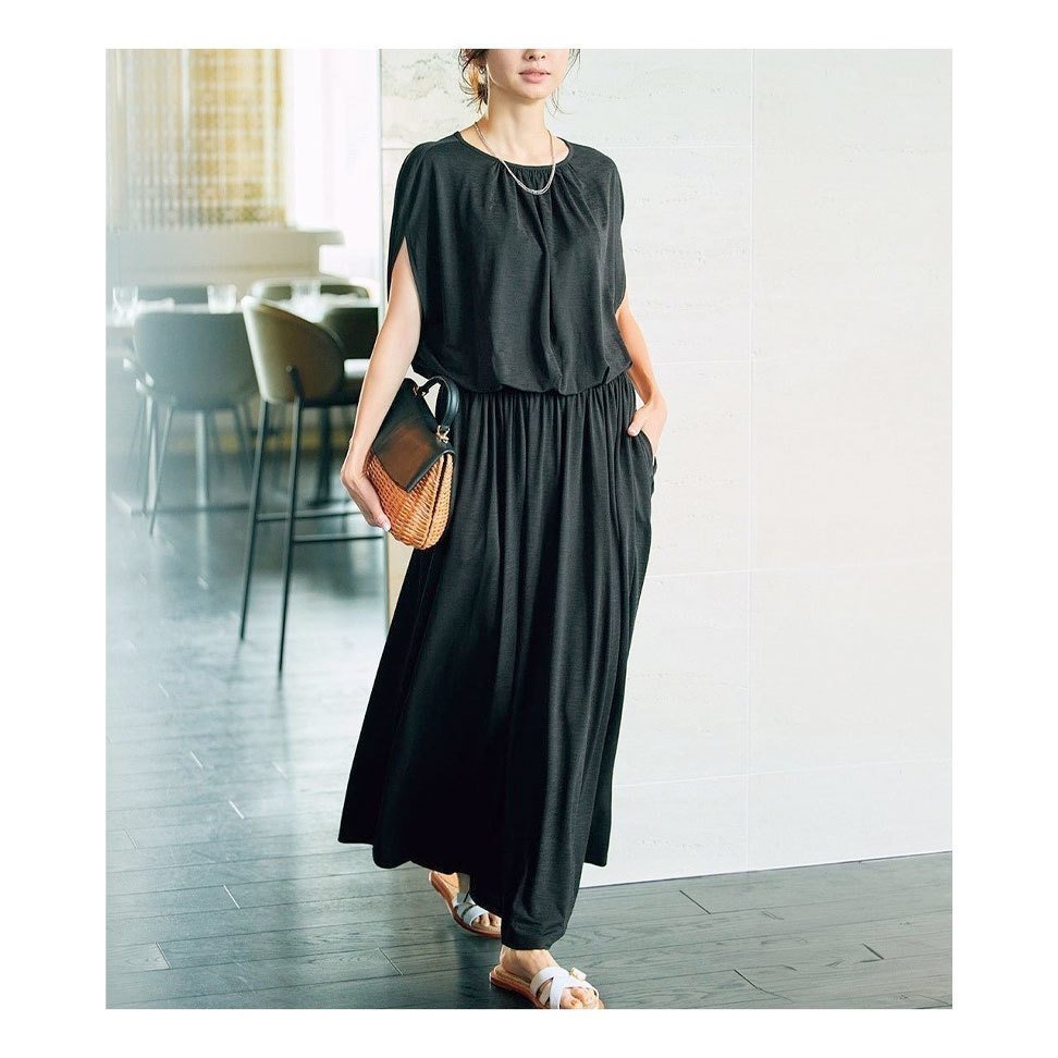 【40代、50代の女性に似合う上品ワンピース特集】UVカットや洗濯機OKで夏も快適に DoCLASSE(ドゥクラッセ) 人気、トレンドファッション・服の通販 founy(ファニー) 【ドゥクラッセ/DoCLASSE】 トレンドファッション・スタイル Trendy Fashion & Style ファッション、ブランド PICK UP! Must-Have Online Fashion Brands ファッション Fashion レディースファッション Fashion for Women ワンピース Dresses 新作・新入荷 New Arrivals / New In カットソー Cut and Sewn Top スリット Slit, Slit Detail ドレープ Drape, Draping Fabric フレンチ French, French Style 旅行 Travel エレガント 上品 Elegant ギャザー Gathered, Ruffled 人気 Popular, Best Seller プリント Print, Printed Pattern 無地 Plain, Solid Color リゾート Resort, Vacation Style 夏 Summer ビジネス 仕事 通勤 Business / Work / Commuting キャミワンピース Cami Dress, Slip Dress シフォン Chiffon, Lightweight Fabric ラッフル Ruffle, Frill ロング Long, Long-Length 定番 Standard, Basic Item 水玉 Polka Dot, Dot Pattern 長袖 Long Sleeve, Full Sleeve |ID:stp329100000006495