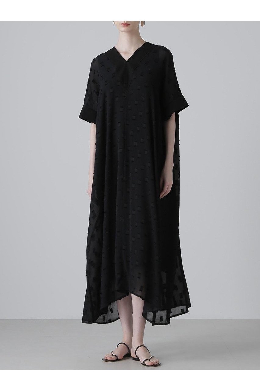 【アドーア / ADORE】のフィネストラジャガードワンピース 人気、トレンドファッション・服の通販 founy(ファニー) 【アドーア/ADORE】 トレンドファッション・スタイル  Trendy Fashion & Style ファッション、ブランド PICK UP! Must-Have Online Fashion Brands ファッション Fashion レディースファッション Fashion for Women ワンピース Dresses チュニック Tunic Tops & Dresses ジャカード／ジャガード Jacquard, Woven Pattern スクエア Square, Square Shape チュニック Tunic, Long Top ドレス Dress, One-Piece モチーフ Motif, Design Theme ヨーク Yoke, Yoke Design ルーズ Loose, Oversized ロング Long, Long-Length 新作・新入荷 New Arrivals / New In 秋 Autumn |ID:prp329100004610664