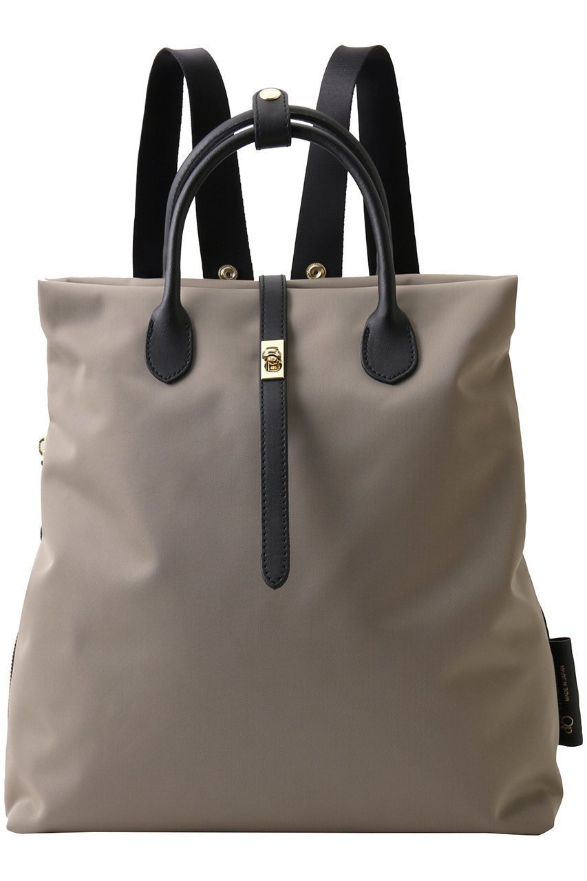 【ヴィオラドーロ / VIOLAd'ORO】のBIANCA ナイロン2wayバックパック 人気、トレンドファッション・服の通販 founy(ファニー) 【ヴィオラドーロ/VIOLAd'ORO】 トレンドファッション・スタイル  Trendy Fashion & Style トレンド・ファッションスタイル Fashion Trends & Styles ファッション Fashion レディースファッション Fashion for Women バッグ Bags 2025年 2025 2025-2026秋冬・A/W Autumn/Winter 2025–26 AW25–26 スタイリッシュ Stylish, Fashionable スポーティ Sporty, Casual Athletic フィット Fit, Slim Fit リュック Backpack, Rucksack A/W・秋冬 Autumn/Winter 軽量 Lightweight, Ultra Light |ID:prp329100004610638