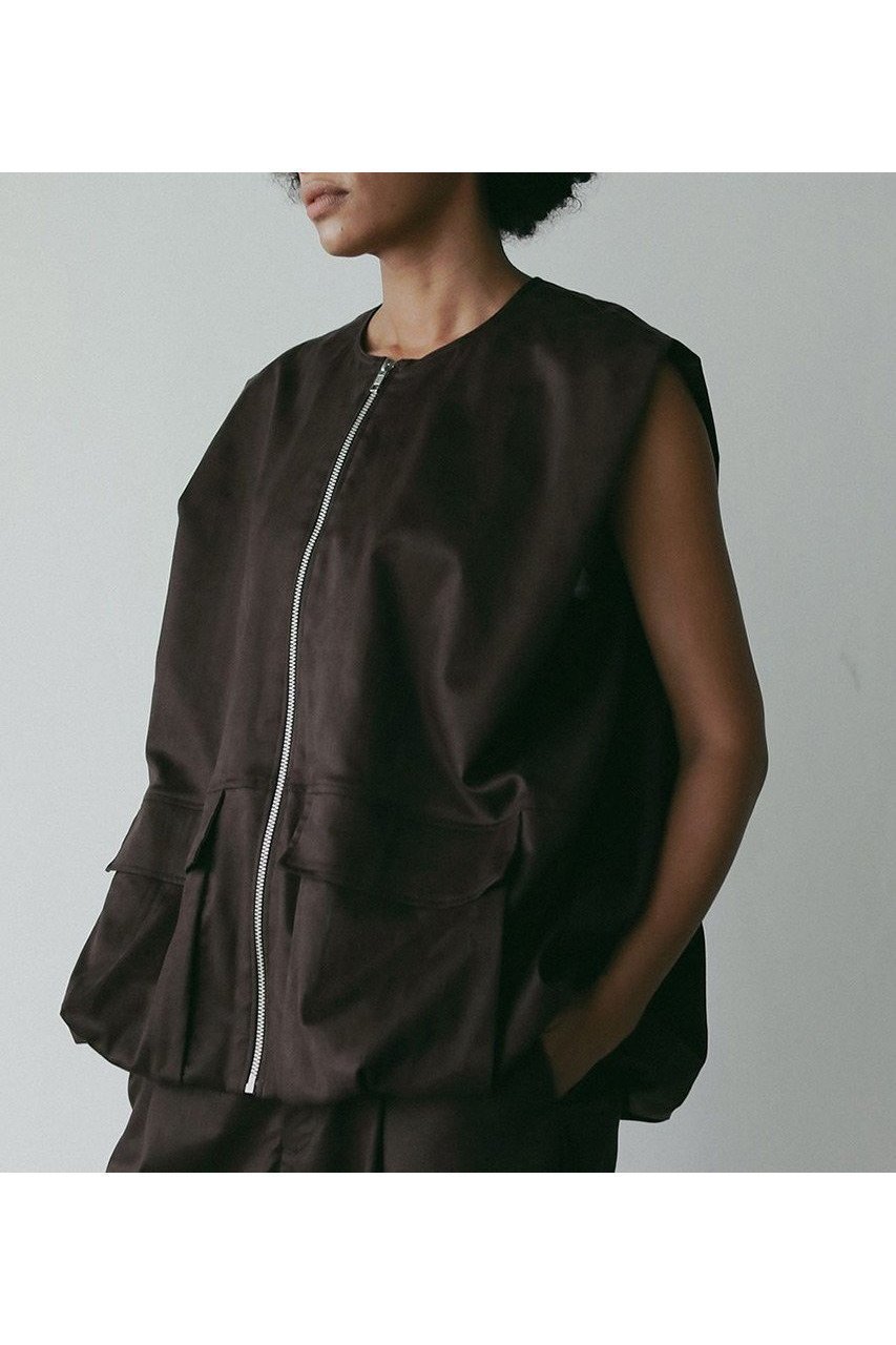 【ハー / HER.】のフロントジップベストブラウス 人気、トレンドファッション・服の通販 founy(ファニー) 【ハー/HER.】 トレンドファッション・スタイル  Trendy Fashion & Style ファッション、ブランド PICK UP! Must-Have Online Fashion Brands ファッション Fashion レディースファッション Fashion for Women アウター Coat / Outerwear Collection トップス・カットソー Cut & Sew Tops シャツ・ブラウス・オフィスカジュアル Elegant Blouses & Button-Ups ベスト&ジレ / 重ね着スタイル Vests & Gilets ショート Short, Short Length スリーブ Sleeve, Long Sleeve / Short Sleeve バルーン Balloon, Balloon Silhouette ベスト Vest, Waistcoat ポケット Pocket, Pocket Detail 新作・新入荷 New Arrivals / New In |ID:prp329100004612540