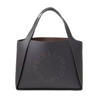 【日常に華やぎと実用性を添えるSTELLA McCARTNEYの最新バッグコレクション】(ステラ マッカートニー) 人気、トレンドファッション・服の通販 founy(ファニー) 【ステラ マッカートニー/STELLA McCARTNEY】 トレンドファッション・スタイル  Trendy Fashion & Style ファッション、ブランド PICK UP! Must-Have Online Fashion Brands ファッション Fashion レディースファッション Fashion for Women バッグ Bags 2025年 2025 2025-2026秋冬・A/W Autumn/Winter 2025–26 AW25–26 ショルダー Shoulder, Shoulder Strap チェーン Chain, Chain Strap ハンド Hand, Handmade リュクス Luxury, Elegant, High-End, Chic A/W・秋冬 Autumn/Winter スタッズ Studs, Metal Accents ファブリック Fabric, Textile ポーチ Pouch, Small Case エレガント 上品 Elegant ビジネス 仕事 通勤 Business / Work / Commuting |ID:stp329100000006558