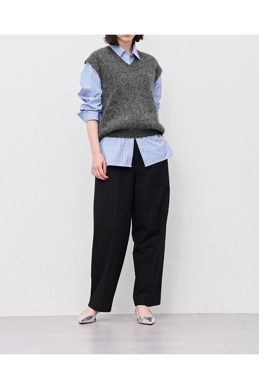 【アンクレイヴ / uncrave】のアルパカファーニット Vネックベスト 人気、トレンドファッション・服の通販 founy(ファニー) 【アンクレイヴ/uncrave】 トレンドファッション・スタイル  Trendy Fashion & Style ファッション、ブランド PICK UP! Must-Have Online Fashion Brands ファッション Fashion レディースファッション Fashion for Women トップス・カットソー Cut & Sew Tops ニット Knit Tops & Sweaters ベスト&ジレ / 重ね着スタイル Vests & Gilets カジュアルプルオーバー・ニットトップス Pullovers & Knit Tops / Casual Pullovers Vネックトップス V-Neck Tops / V-Cut Neckline Shirts 2025年 2025 2025-2026秋冬・A/W Autumn/Winter 2025–26 AW25–26 おすすめ Recommended / Our Picks なめらか Smooth, Silky Texture インナー Innerwear ストレッチ Stretch, Stretchy Fabric スリーブ Sleeve, Long Sleeve / Short Sleeve フレンチ French, French Style ベスト Vest, Waistcoat 今季 This Season, Current Season 半袖 Short Sleeve, Half Sleeve 畦 Ribbed Knit A/W・秋冬 Autumn/Winter |ID:prp329100004636020