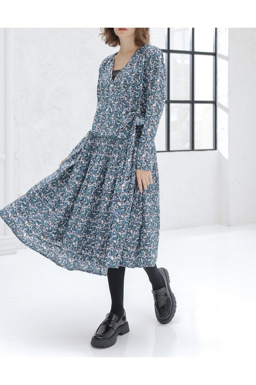 【マーレット / MERLETTE】のLILAS PRINT フラワープリント ローウエスト切替ギャザーラップドレス 人気、トレンドファッション・服の通販 founy(ファニー) 【マーレット/MERLETTE】 トレンドファッション・スタイル  Trendy Fashion & Style ファッション、ブランド PICK UP! Must-Have Online Fashion Brands ファッション Fashion レディースファッション Fashion for Women ワンピース Dresses フォーマル・パーティードレス・結婚式用ドレス Elegant & Casual Dresses チュニック Tunic Tops & Dresses 2025年 2025 2025-2026秋冬・A/W Autumn/Winter 2025–26 AW25–26 ギャザー Gathered, Ruffled チュニック Tunic, Long Top ドレス Dress, One-Piece フラワー Flower, Floral プリント Print, Printed Pattern ラップ Wrap, Wrap Design リボン Ribbon, Bow 切替 Switching, Contrast Panel A/W・秋冬 Autumn/Winter |ID:prp329100004636671