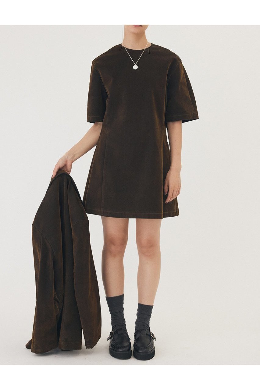 【ウィムガゼット / Whim Gazette】の【THE PAUSE】フロッキーデニムミニワンピース 人気、トレンドファッション・服の通販 founy(ファニー) 【ウィムガゼット/Whim Gazette】 トレンドファッション・スタイル  Trendy Fashion & Style ファッション、ブランド PICK UP! Must-Have Online Fashion Brands ファッション Fashion レディースファッション Fashion for Women ワンピース Dresses チュニック Tunic Tops & Dresses 2025年 2025 2025-2026秋冬・A/W Autumn/Winter 2025–26 AW25–26 おすすめ Recommended / Our Picks インナー Innerwear クール Cool, Chic シェイプ Shape, Slim Fit チュニック Tunic, Long Top デニム Denim, Jeans Material ビンテージ Vintage, Retro Style A/W・秋冬 Autumn/Winter |ID:prp329100004640126