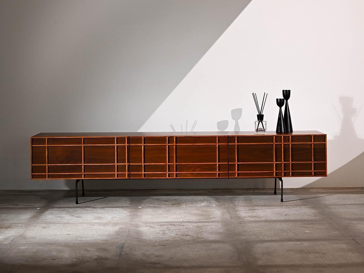 【オルグ / OLGUE】のGrille Cabinet / グリル キャビネット 人気、トレンドファッション・服の通販 founy(ファニー) 【オルグ/OLGUE / GOODS】 トレンドファッション・スタイル  Trendy Fashion & Style インテリア・デザイナーズ家具 Top Interior & Designer Furniture スリム Slim, Slim Fit ダウン Down, Puffer ドロップ Drop Shoulder, Dropped Style モダン Modern, Contemporary ホーム・キャンプ・アウトドア・お取り寄せ Home Living / Home & Lifestyle / Camping Gear / Outdoor Camping 家具・インテリア Home Furniture & Interior. Stylish & Functional Living Spaces 収納家具・キャビネット Storage Furniture 収納キャビネット・扉付き棚 Cabinet / Storage Cabinet ホーム・キャンプ・アウトドア・お取り寄せ Home Living / Home & Lifestyle / Camping Gear / Outdoor Camping 家具・インテリア Home Furniture & Interior. Stylish & Functional Living Spaces テレビボード・テレビ台 TV Cabinets & Consoles テレビ台・TVボード Tv Board |ID:prp329100004315706