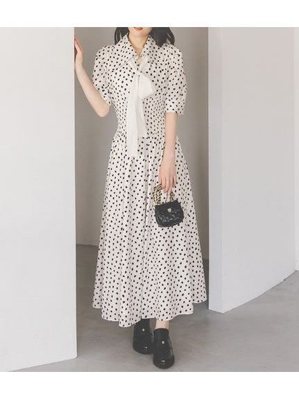 【スナイデル / SNIDEL】のドットボウタイシャツワンピース 人気、トレンドファッション・服の通販 founy(ファニー) 【スナイデル/SNIDEL】 トレンドファッション・スタイル  Trendy Fashion & Style ファッション、ブランド PICK UP! Must-Have Online Fashion Brands ファッション Fashion レディースファッション Fashion for Women ワンピース Dresses シャツワンピース / 1枚で着映えコーデ Shirt Dresses ウェーブ Wavy Pattern エレガント 上品 Elegant カーディガン Cardigan, Knitwear クラシカル Classical, Vintage-Inspired シャーリング Shirring, Ruched ジャケット Jacket, Outerwear スマート Smart, Elegant とろみ Fluid, Flowy Fabric ドット Polka Dot, Dot Pattern フロント Front, Front Design リボン Ribbon, Bow おすすめ Recommended / Our Picks |ID:prp329100004644876