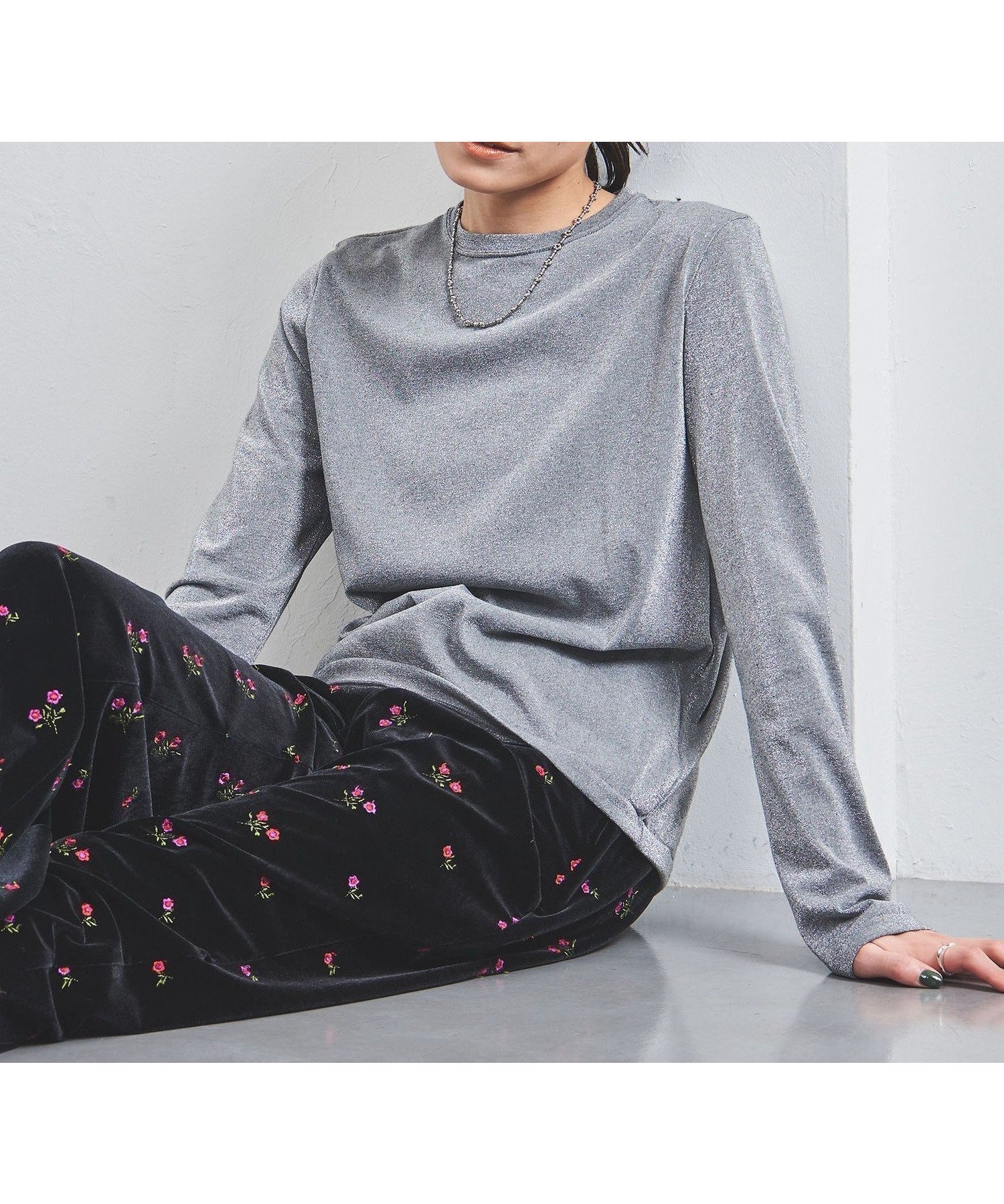 【ユナイテッドアローズ / UNITED ARROWS】のラメ ロングスリーブ カットソー 人気、トレンドファッション・服の通販 founy(ファニー) 【ユナイテッドアローズ/UNITED ARROWS】 トレンドファッション・スタイル  Trendy Fashion & Style ファッション、ブランド PICK UP! Must-Have Online Fashion Brands ファッション Fashion レディースファッション Fashion for Women トップス・カットソー Cut & Sew Tops カットソー・ベーシックTシャツ Cut-and-Sewn Tops / Stretch Tees & Basics おすすめ Recommended / Our Picks インナー Innerwear カットソー Cut and Sewn Top ギャザー Gathered, Ruffled コンパクト Compact, Small Size シンプル Simple, Minimal ジャケット Jacket, Outerwear スリーブ Sleeve, Long Sleeve / Short Sleeve ベスト Vest, Waistcoat ボトム Bottoms, Lower Wear ロング Long, Long-Length ワイド Wide, Wide Fit エレガント 上品 Elegant |ID:prp329100004531624