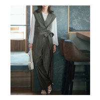 【40代50代の大人女性に贈る、洗練と着心地を両立したDoCLASSEの最新レディースアイテム】(ドゥクラッセ) 人気、トレンドファッション・服の通販 founy(ファニー) 【ドゥクラッセ/DoCLASSE】 トレンドファッション・スタイル  Trendy Fashion & Style ファッション、ブランド PICK UP! Must-Have Online Fashion Brands ファッション Fashion レディースファッション Fashion for Women トップス・カットソー Cut & Sew Tops ニット Knit Tops & Sweaters カジュアルプルオーバー・ニットトップス Pullovers & Knit Tops / Casual Pullovers シャツ・ブラウス・オフィスカジュアル Elegant Blouses & Button-Ups ビスチェ Bustiers & Corset Tops / Layered Bustier Style ワンピース Dresses オールインワン・ワンピース Dresses and Jumpsuits 新作・新入荷 New Arrivals / New In おすすめ Recommended / Our Picks ショルダー Shoulder, Shoulder Strap セーター Sweater, Knitwear タートル Turtleneck, Turtle Collar ドロップ Drop Shoulder, Dropped Style フリル Frill, Ruffle ギャザー Gathered, Ruffled スリーブ Sleeve, Long Sleeve / Short Sleeve トレンド Trend, Trending Now ベスト Vest, Waistcoat 今季 This Season, Current Season A/W・秋冬 Autumn/Winter 秋 Autumn キャミソール Camisole, Spaghetti Strap Top シアー Sheer, See-Through セットアップ Set-Up, Coordinated Outfit ドッキング Docking, Mixed Material ビスチェ Bustier, Corset Top |ID:stp329100000006588