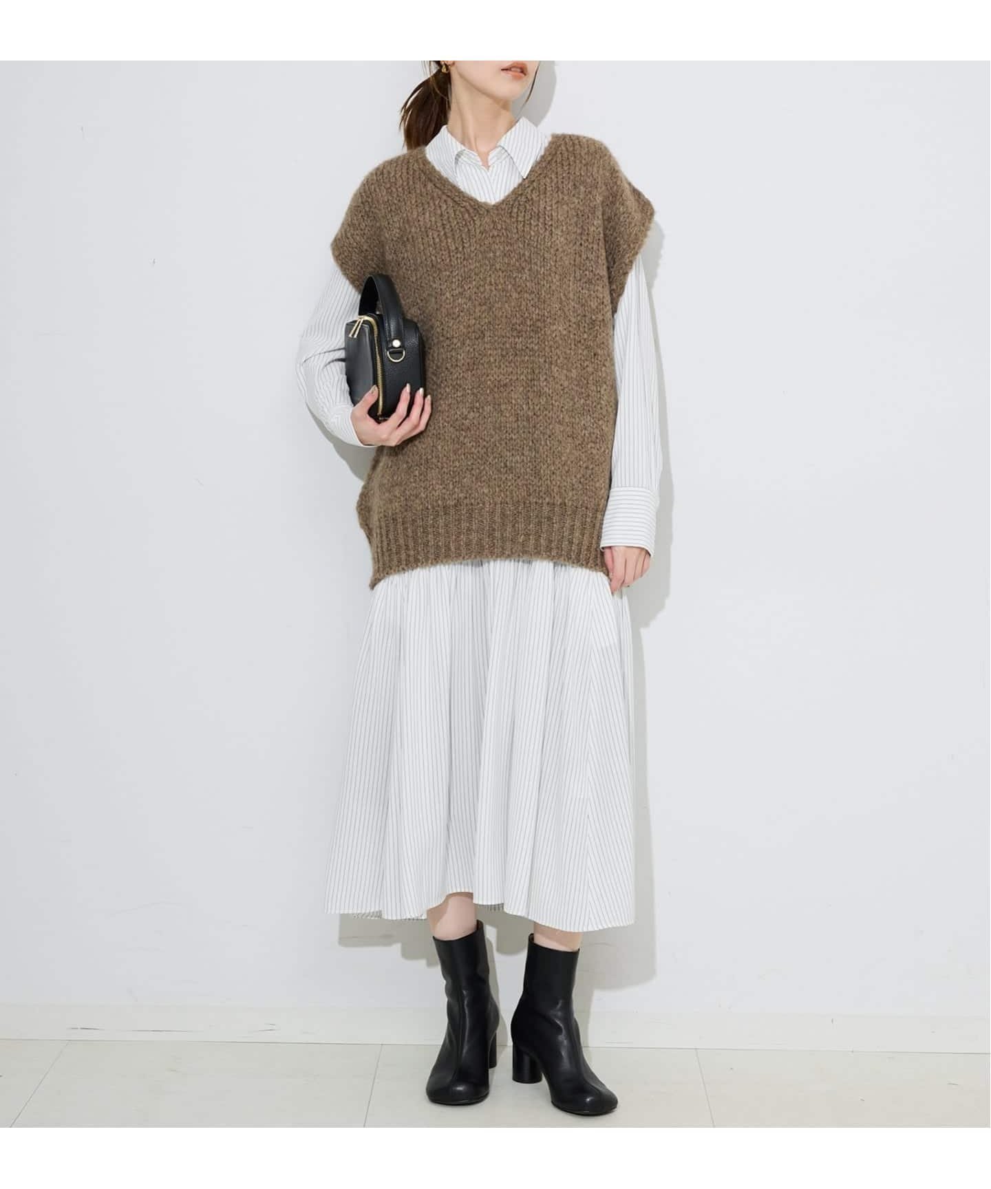 【スローブ イエナ / SLOBE IENA】のチョークストライプティアードシャツワンピース 人気、トレンドファッション・服の通販 founy(ファニー) 【スローブ イエナ/SLOBE IENA】 トレンドファッション・スタイル  Trendy Fashion & Style ファッション、ブランド PICK UP! Must-Have Online Fashion Brands ファッション Fashion レディースファッション Fashion for Women ワンピース Dresses シャツワンピース / 1枚で着映えコーデ Shirt Dresses 2025年 2025 2025-2026秋冬・A/W Autumn/Winter 2025–26 AW25–26 おすすめ Recommended / Our Picks カフス Cuff Design カーディガン Cardigan, Knitwear ストライプ Stripe, Striped Pattern ベスト Vest, Waistcoat ペチコート Petticoat, Underskirt ポケット Pocket, Pocket Detail 夏 Summer 秋 Autumn |ID:prp329100004623703