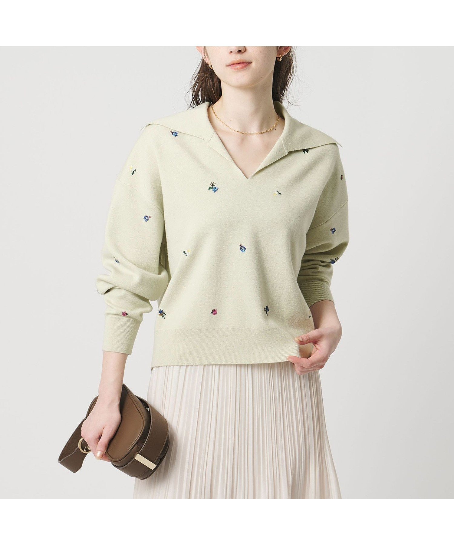 【ユナイテッドアローズ / UNITED ARROWS】のフラワー エンブロイダリー スキッパーニット 人気、トレンドファッション・服の通販 founy(ファニー) 【ユナイテッドアローズ/UNITED ARROWS】 トレンドファッション・スタイル  Trendy Fashion & Style ファッション、ブランド PICK UP! Must-Have Online Fashion Brands ファッション Fashion レディースファッション Fashion for Women トップス・カットソー Cut & Sew Tops ニット Knit Tops & Sweaters インナー Innerwear エンブロイダリー Embroidery Design カーディガン Cardigan, Knitwear スキッパー Skipper, Open Collar スパンコール Sequins, Sequin Embellishment タートルネック Turtleneck, High Neck フラワー Flower, Floral |ID:prp329100004833501