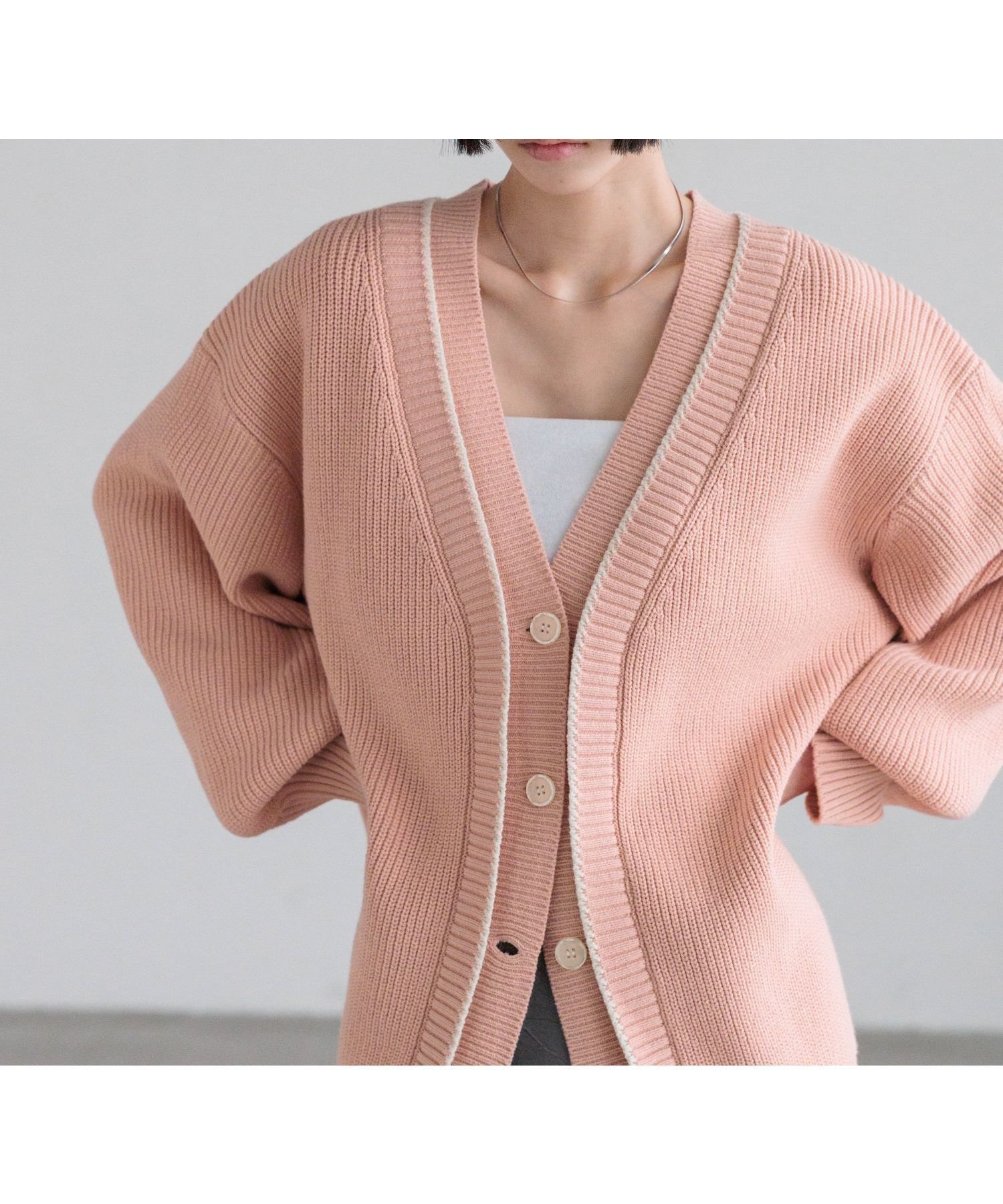 【ローリーズファーム / LOWRYS FARM】の7GハイショクVカーディガン 人気、トレンドファッション・服の通販 founy(ファニー) 【ローリーズファーム/LOWRYS FARM】 トレンドファッション・スタイル  Trendy Fashion & Style ファッション、ブランド PICK UP! Must-Have Online Fashion Brands ファッション Fashion レディースファッション Fashion for Women トップス・カットソー Cut & Sew Tops カーディガン・羽織り Layered Style Cardigans アクリル Acrylic Material カーディガン Cardigan, Knitwear ショート Short, Short Length シンプル Simple, Minimal ダブル Double, Double-Breasted デニム Denim, Jeans Material フレア Flare, Flared ロング Long, Long-Length ワイド Wide, Wide Fit 定番 Standard, Basic Item 畦 Ribbed Knit |ID:prp329100004854765