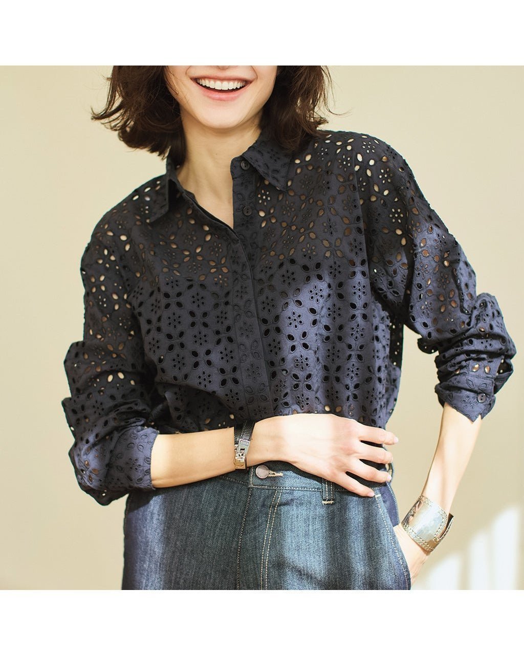 軽やかで上品なカットワークレース比翼シャツ 人気、トレンドファッション・服の通販 founy(ファニー) 【ドゥクラッセ/DoCLASSE】 トレンドファッション・スタイル  Trendy Fashion & Style ファッション、ブランド PICK UP! Must-Have Online Fashion Brands ファッション Fashion レディースファッション Fashion for Women トップス・カットソー Cut & Sew Tops シャツ・ブラウス・オフィスカジュアル Elegant Blouses & Button-Ups 新作・新入荷 New Arrivals / New In フロント Front, Front Design レース Lace, Lace Fabric ワーク Workwear, Utility Style 夏 Summer |ID:prp329100004919776