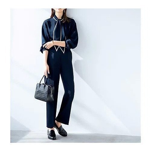 【スカーフアレンジで印象を変えるとろみ素材のスカーフ付きブラウス】E by eclat(イーバイエクラ)通販 人気、トレンドファッション・服の通販 founy(ファニー) 【イーバイエクラ/E by eclat】 トレンドファッション・スタイル  Trendy Fashion & Style ファッション、ブランド PICK UP! Must-Have Online Fashion Brands ファッション Fashion レディースファッション Fashion for Women トップス・カットソー Cut & Sew Tops シャツ・ブラウス・オフィスカジュアル Elegant Blouses & Button-Ups とろみ Fluid, Flowy Fabric コンパクト Compact, Small Size シンプル Simple, Minimal スカーフ Scarf, Neckwear バランス Balance, Style Balance パイピング Piping, Trim Design リボン Ribbon, Bow 洗える Machine Washable |ID:prp329100004927036